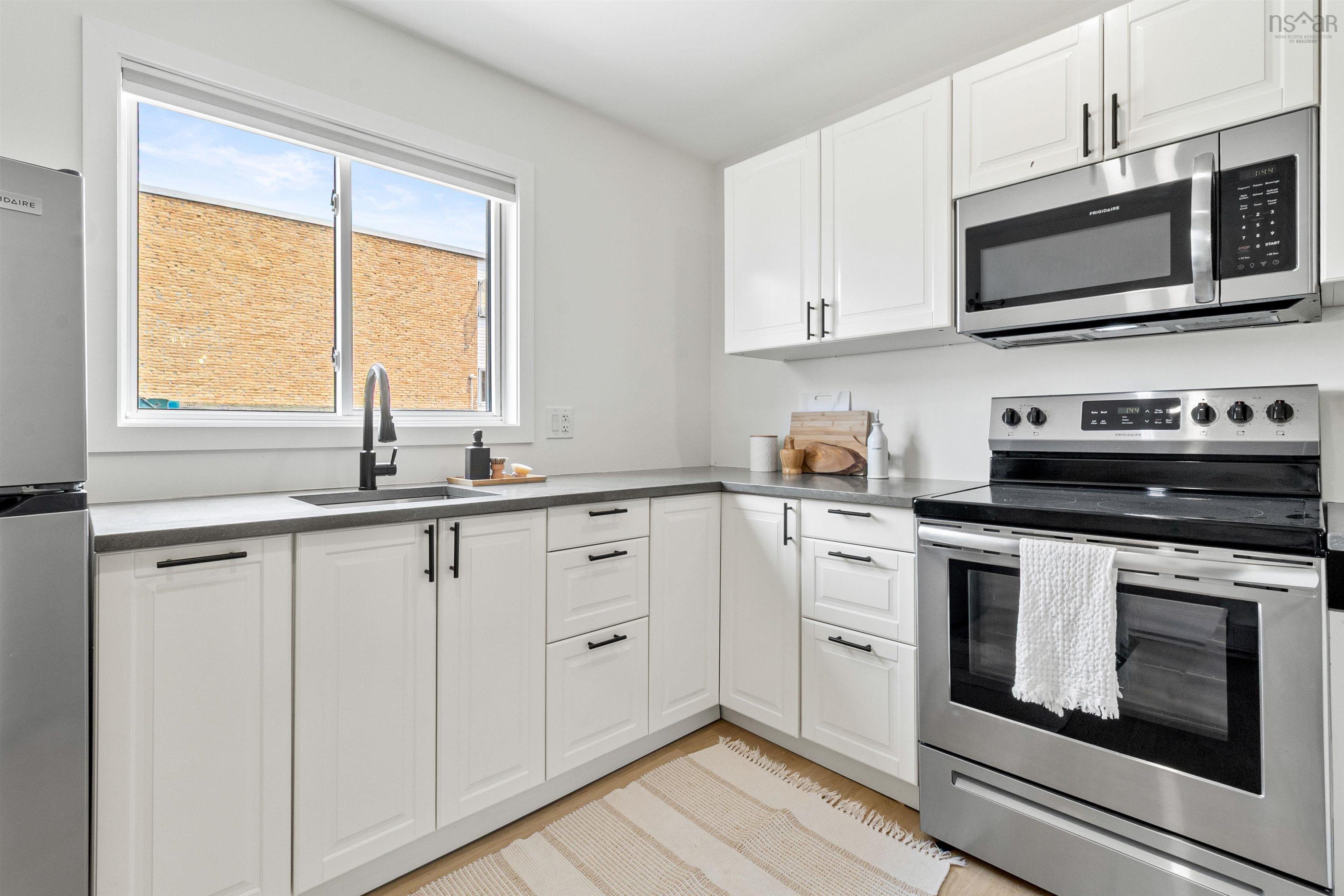 $649,900.00: 38 Frederick Avenue, Fairview