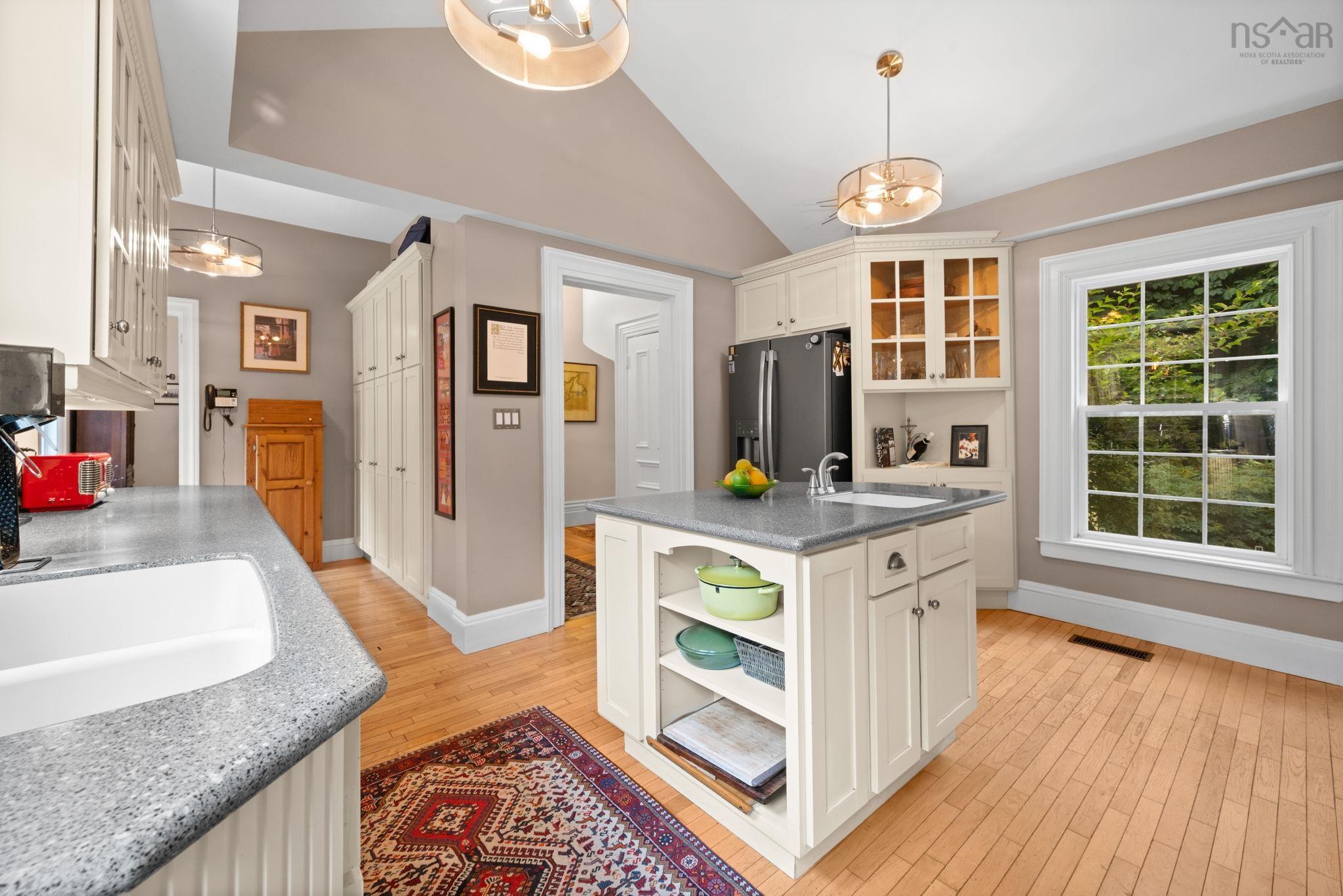 $990,000.00: 129 Town Road, Falmouth