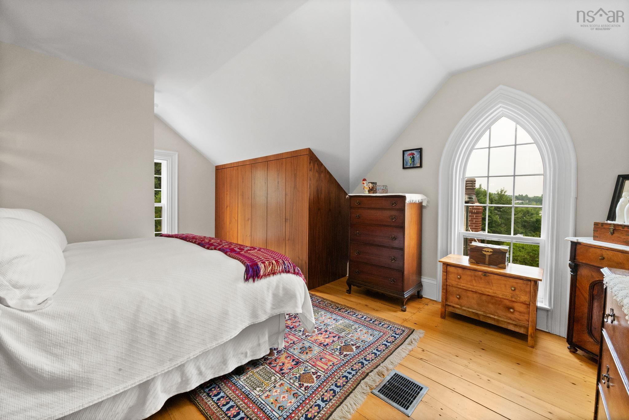 $990,000.00: 129 Town Road, Falmouth