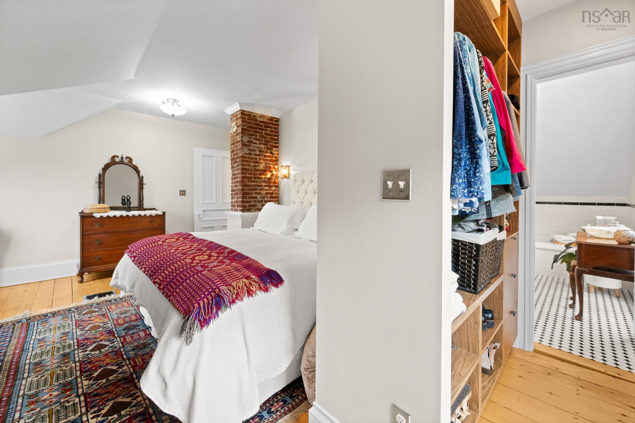 $990,000.00: 129 Town Road, Falmouth