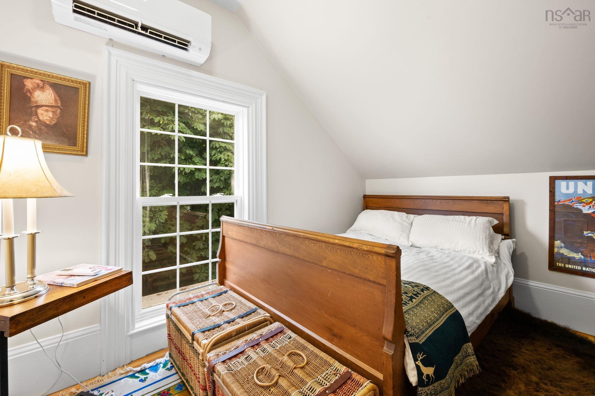 $990,000.00: 129 Town Road, Falmouth