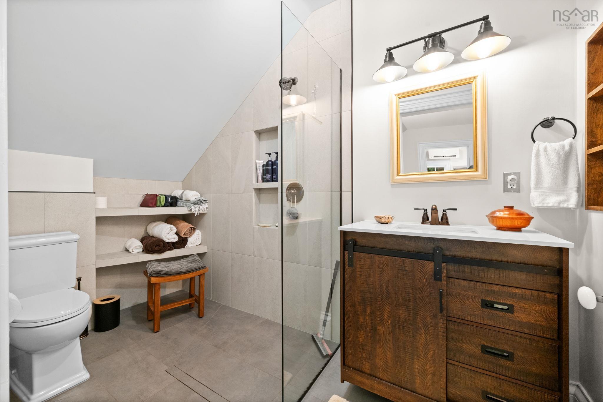 $990,000.00: 129 Town Road, Falmouth