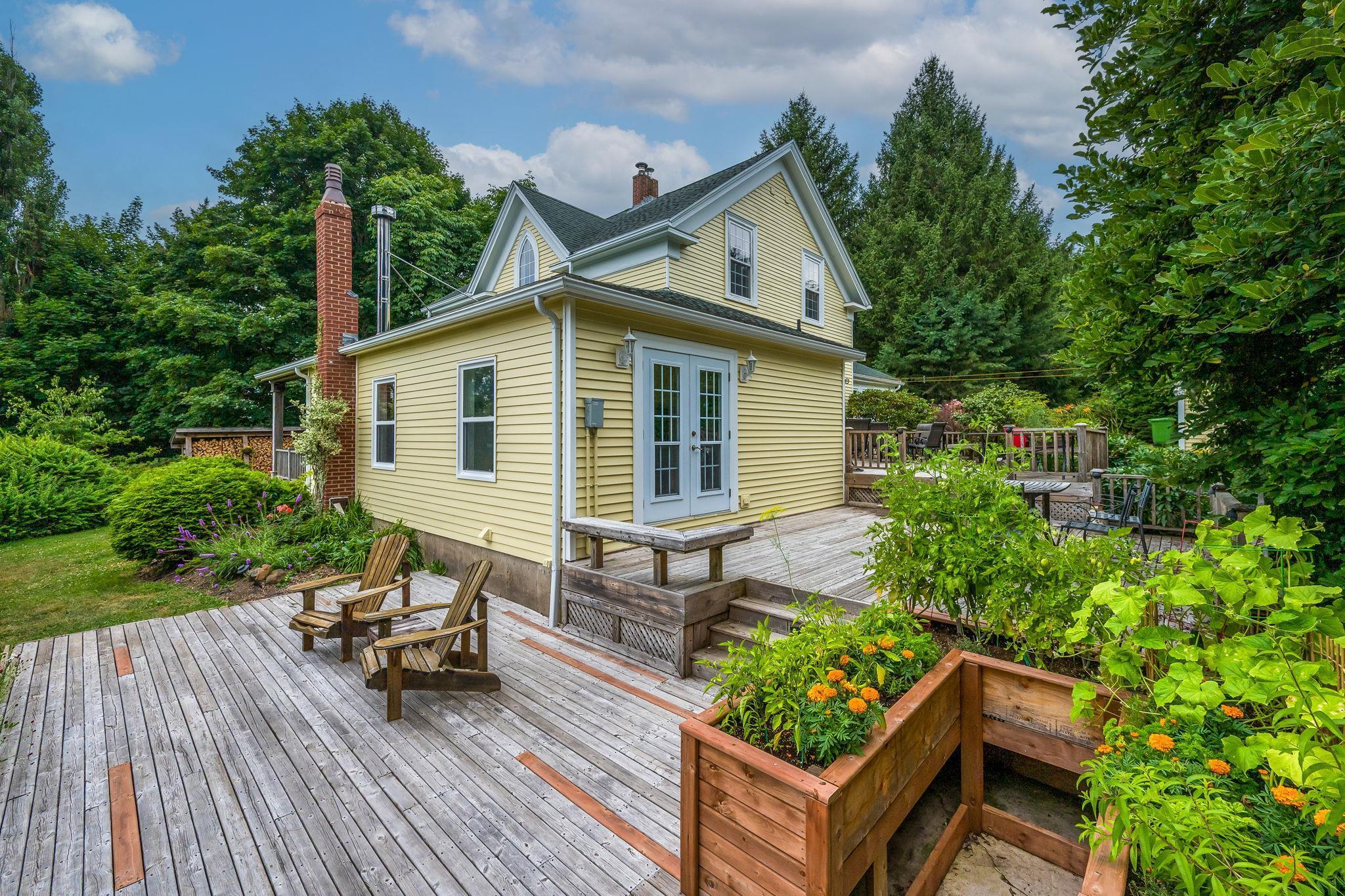 $990,000.00: 129 Town Road, Falmouth