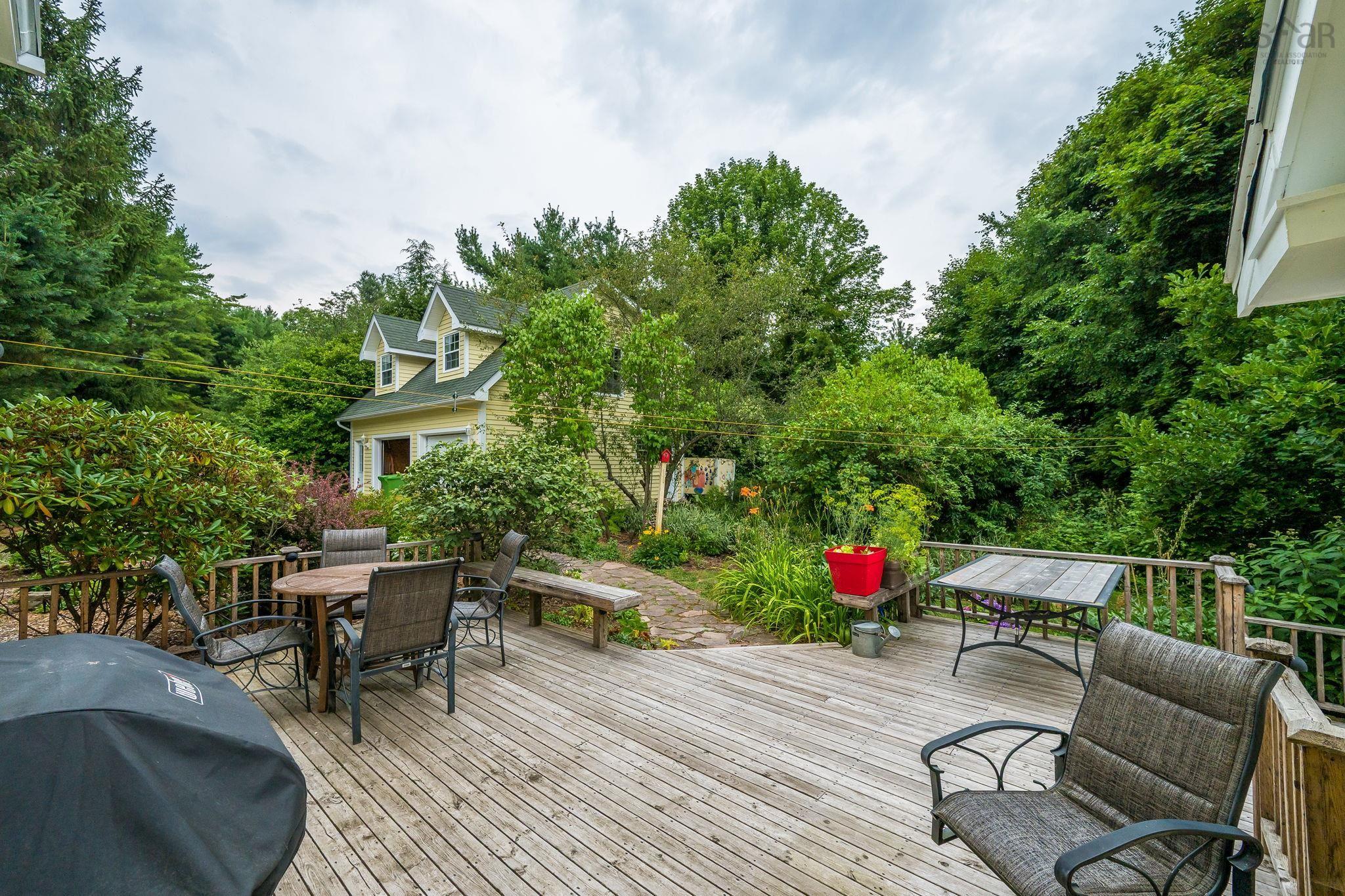 $990,000.00: 129 Town Road, Falmouth