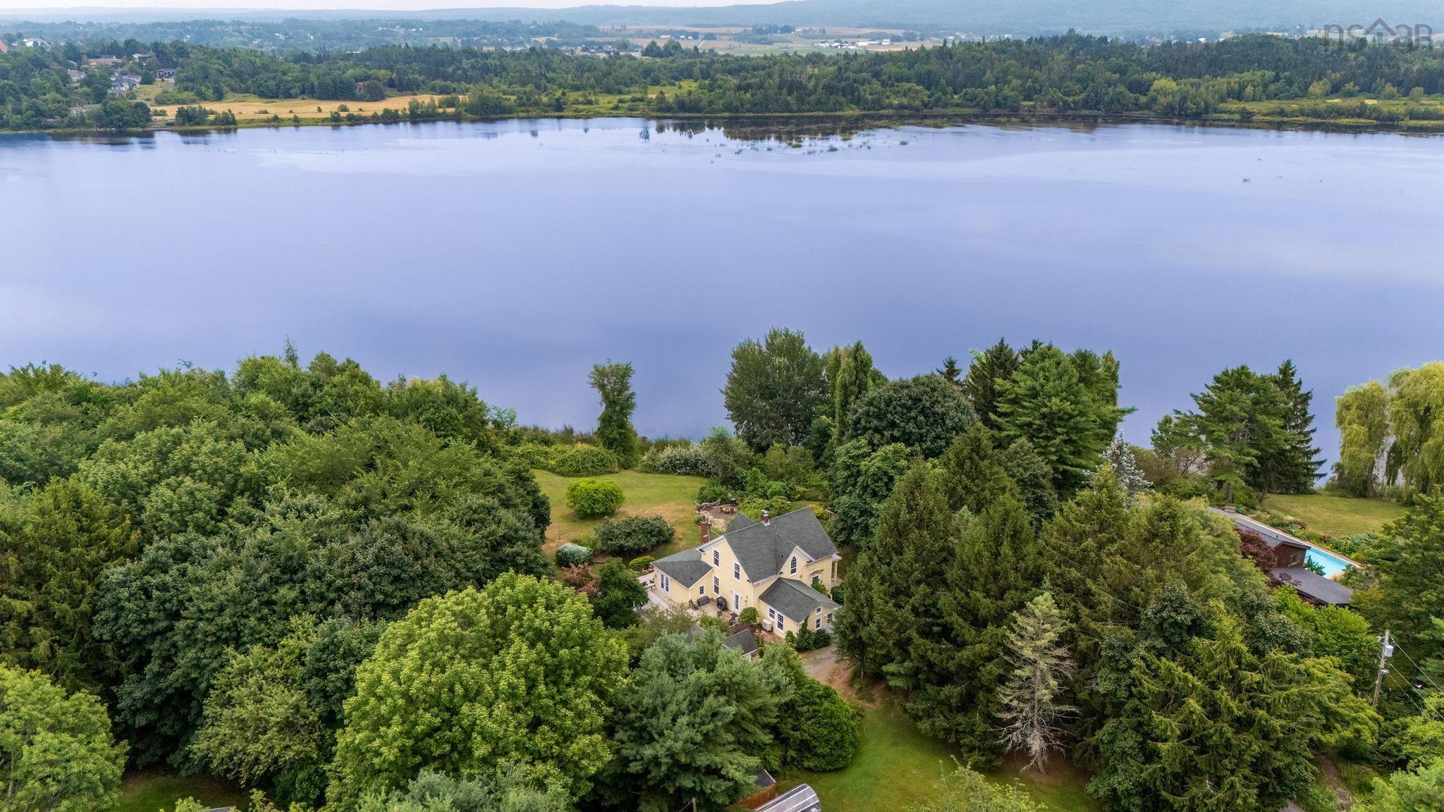 $990,000.00: 129 Town Road, Falmouth