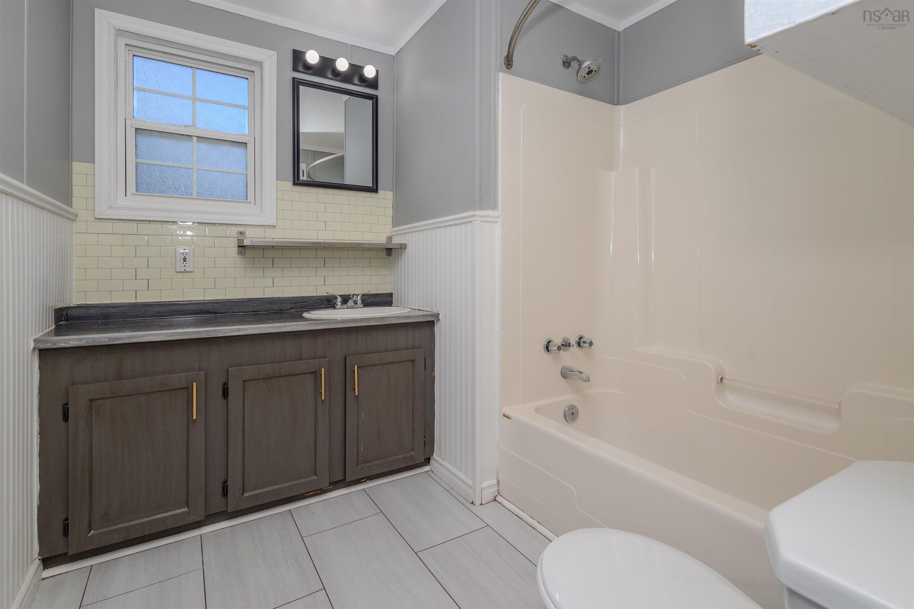 $184,900.00: 7 Fortune Street, Scotchtown