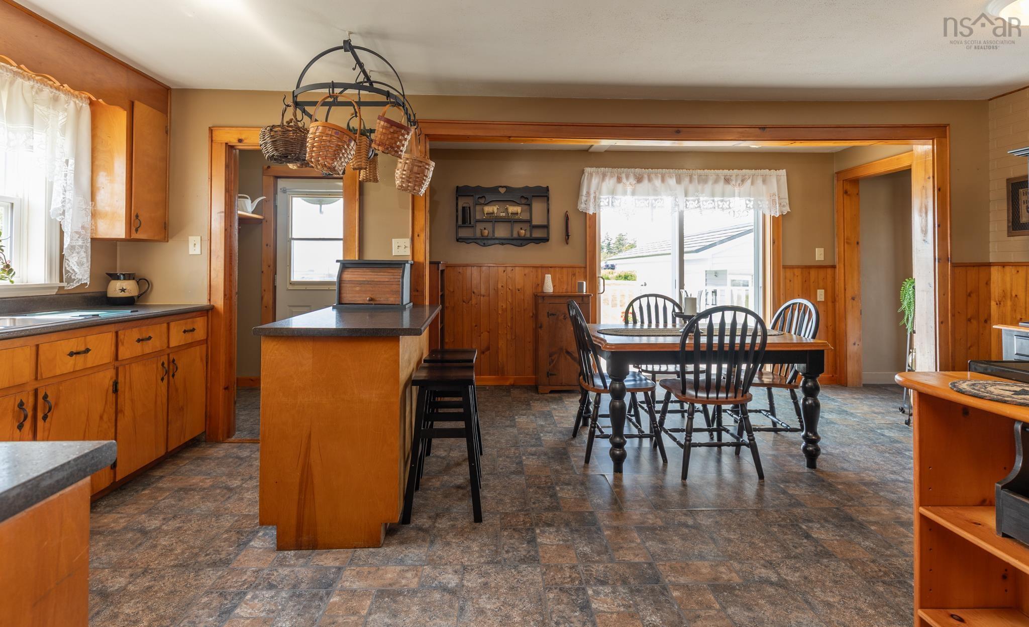 $599,900.00: 926 Highway 304, Overton