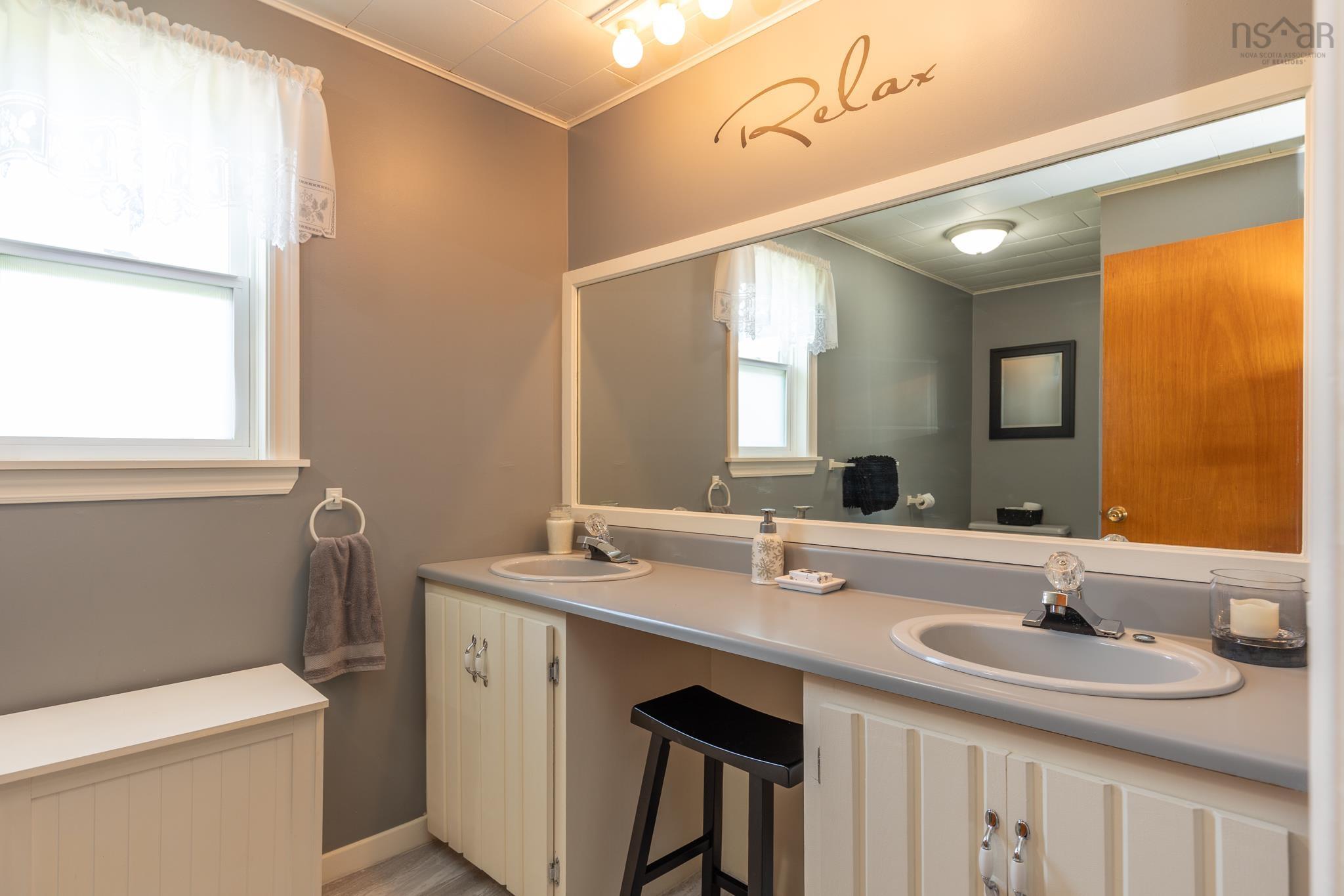 $599,900.00: 926 Highway 304, Overton