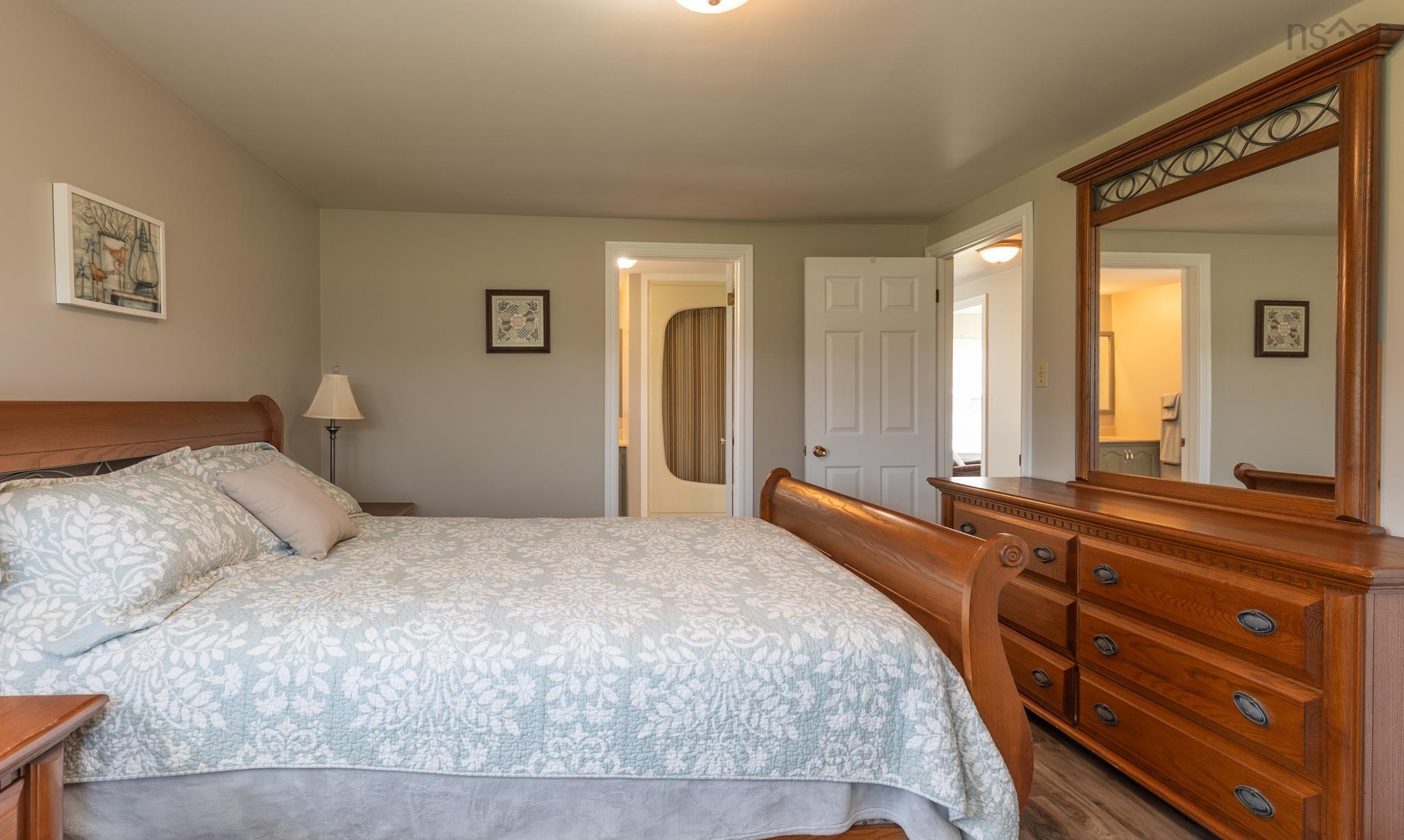 $599,900.00: 926 Highway 304, Overton