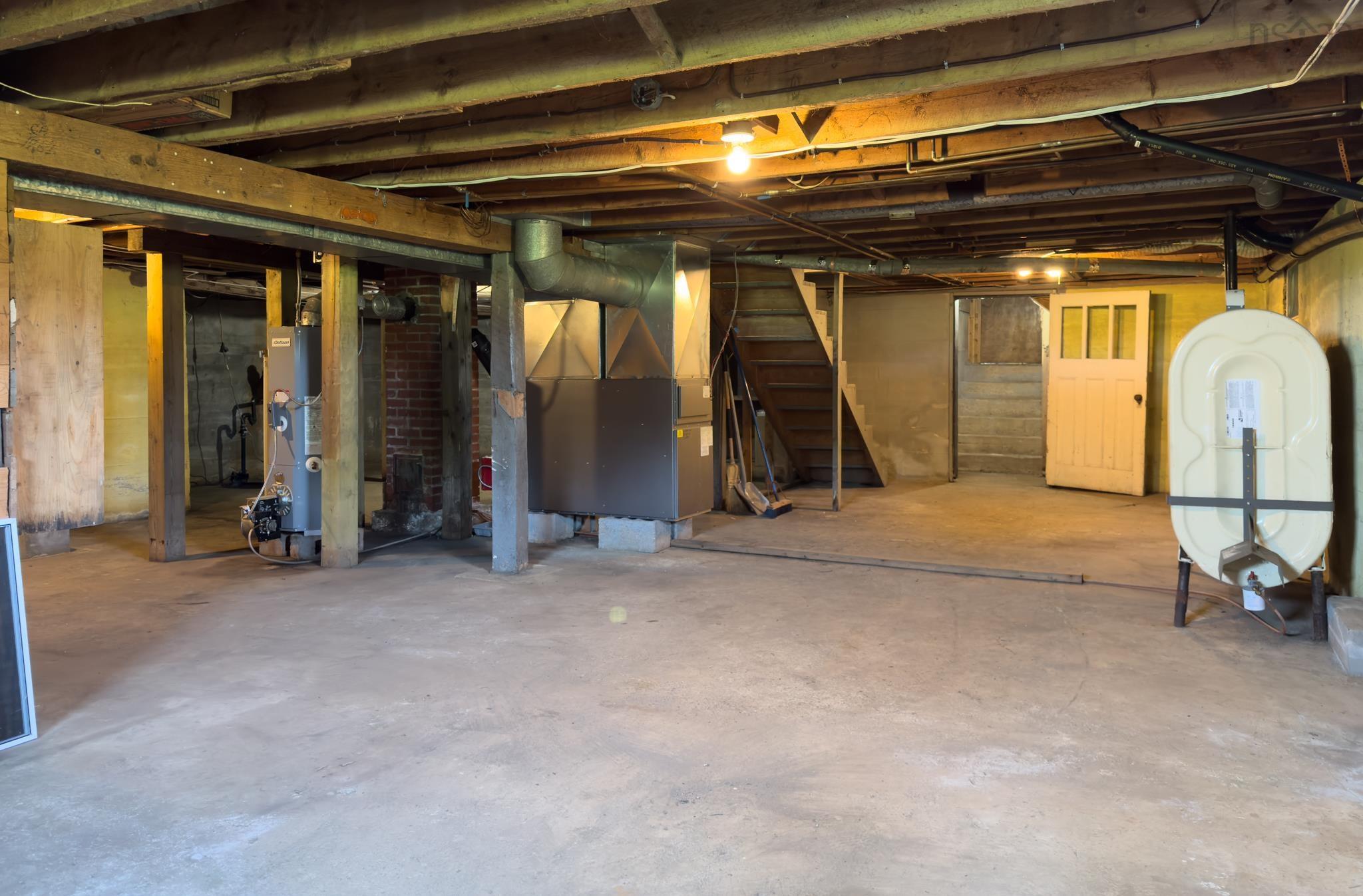 $599,900.00: 926 Highway 304, Overton