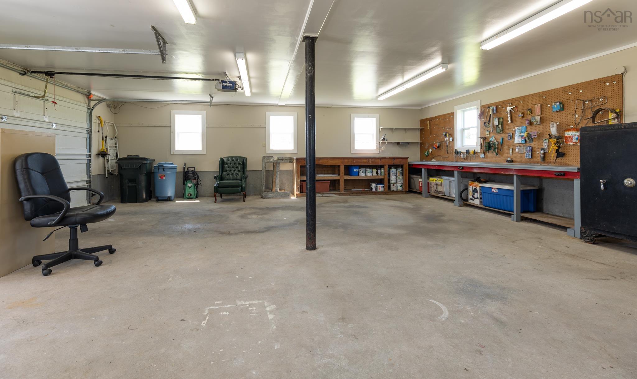 $599,900.00: 926 Highway 304, Overton