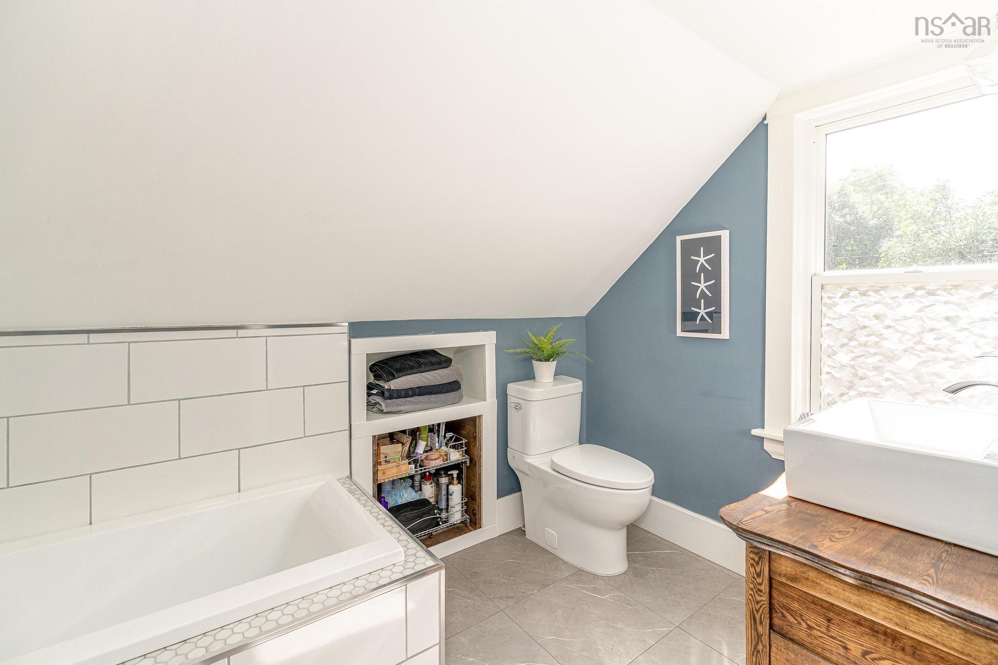 $374,900.00: 304 Aberdeen Road, Bridgewater