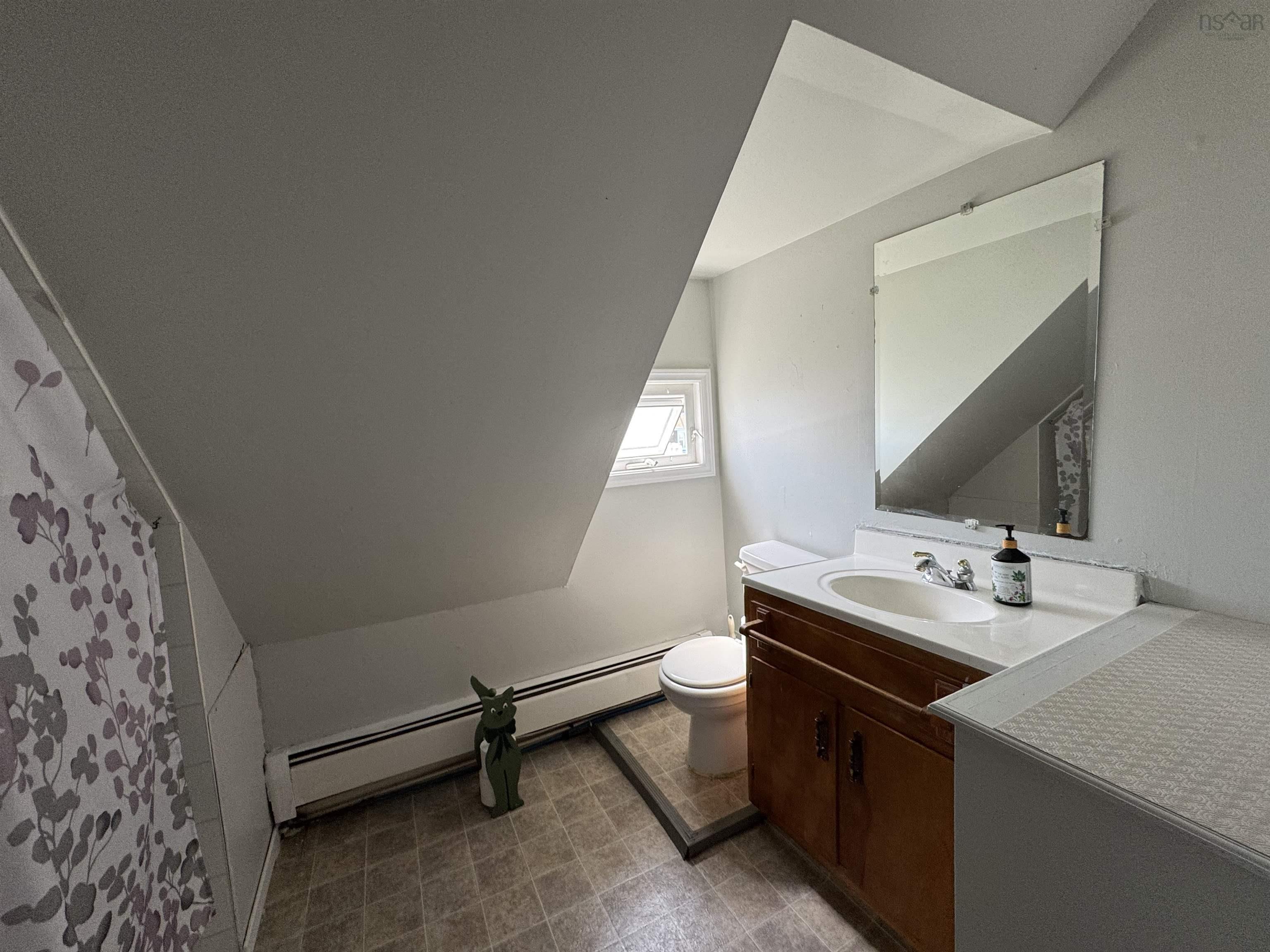 $54,500.00: 30 Pleasant Street, Dominion