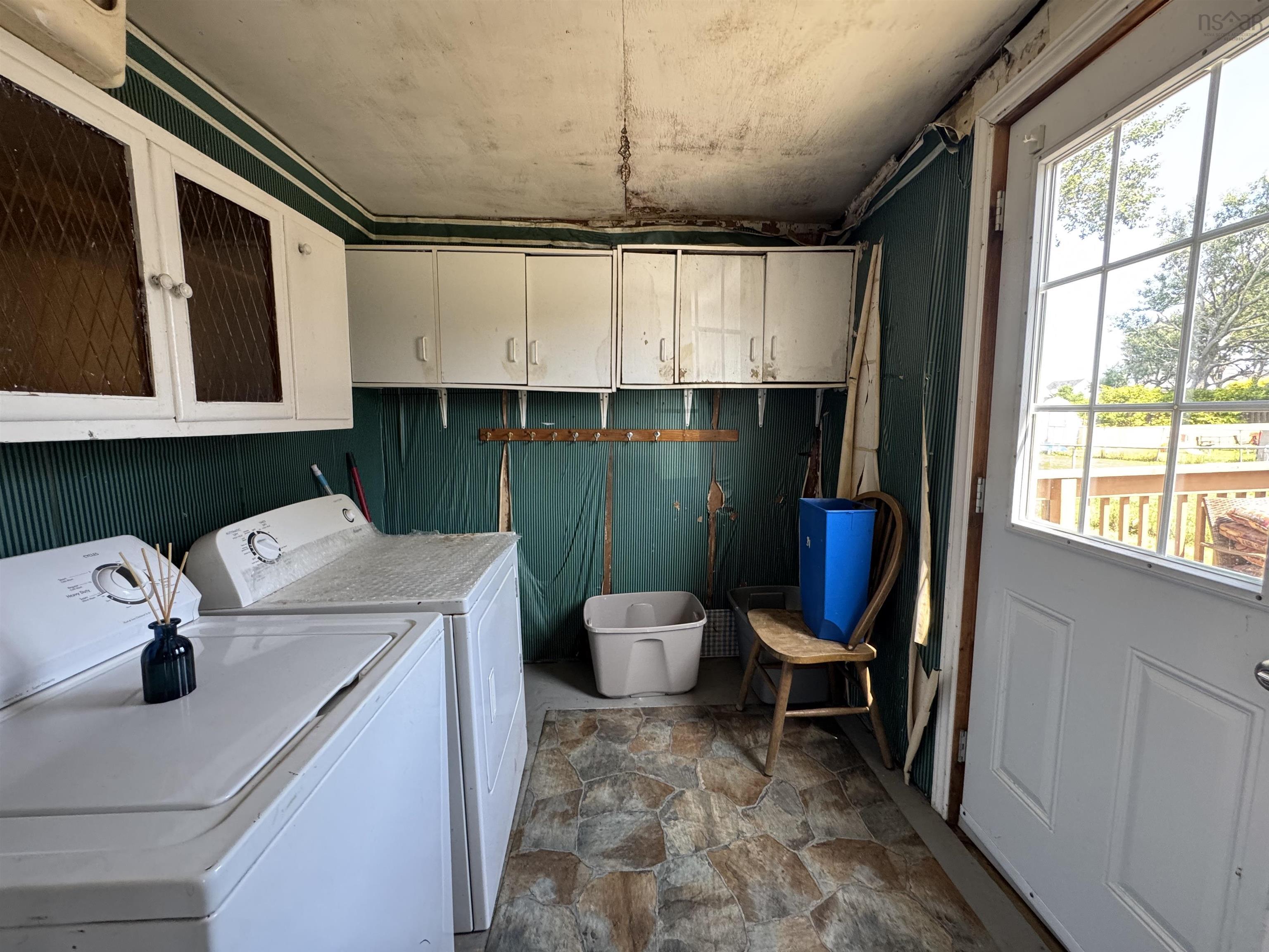 $54,500.00: 30 Pleasant Street, Dominion