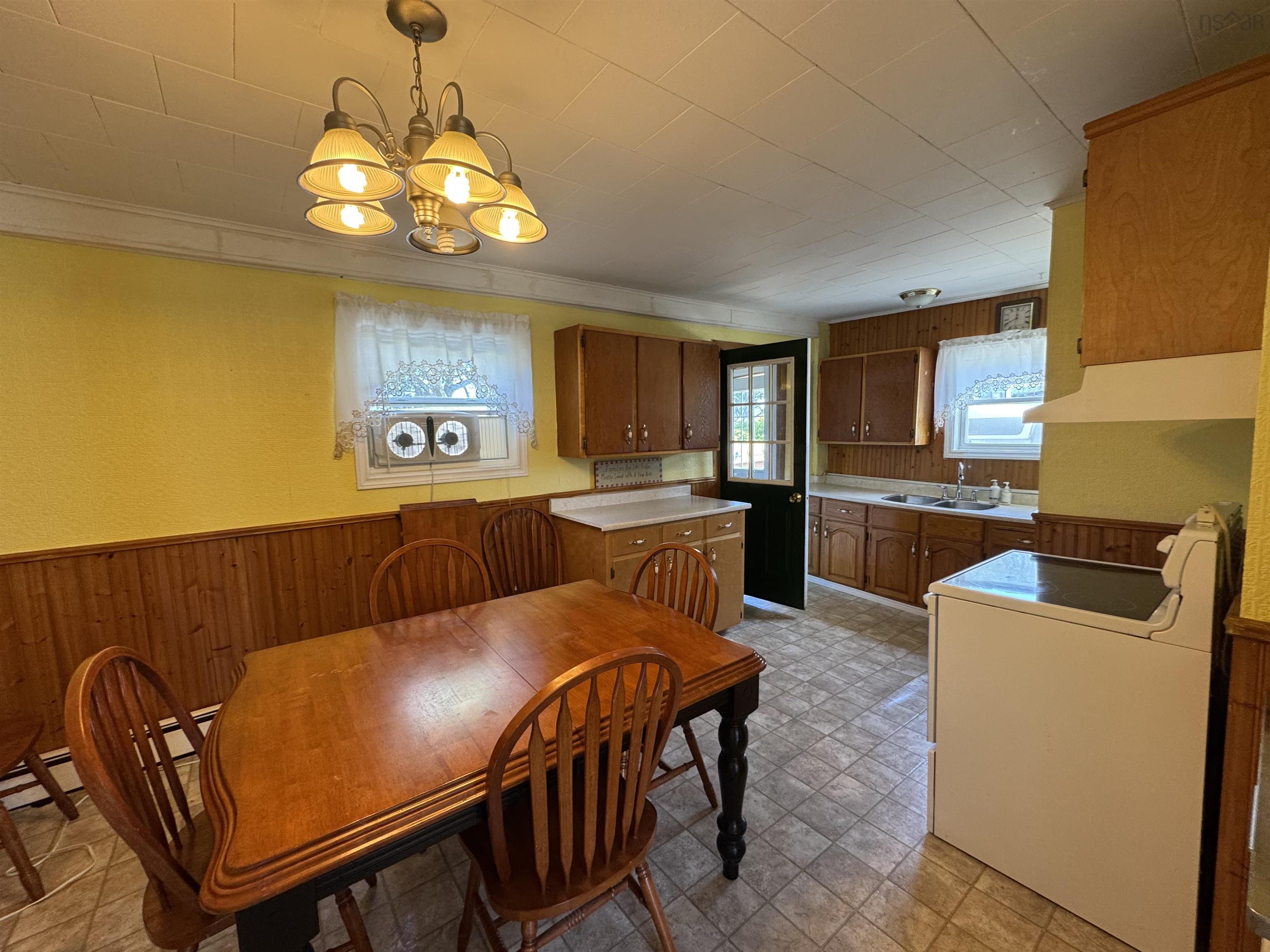 $54,500.00: 30 Pleasant Street, Dominion