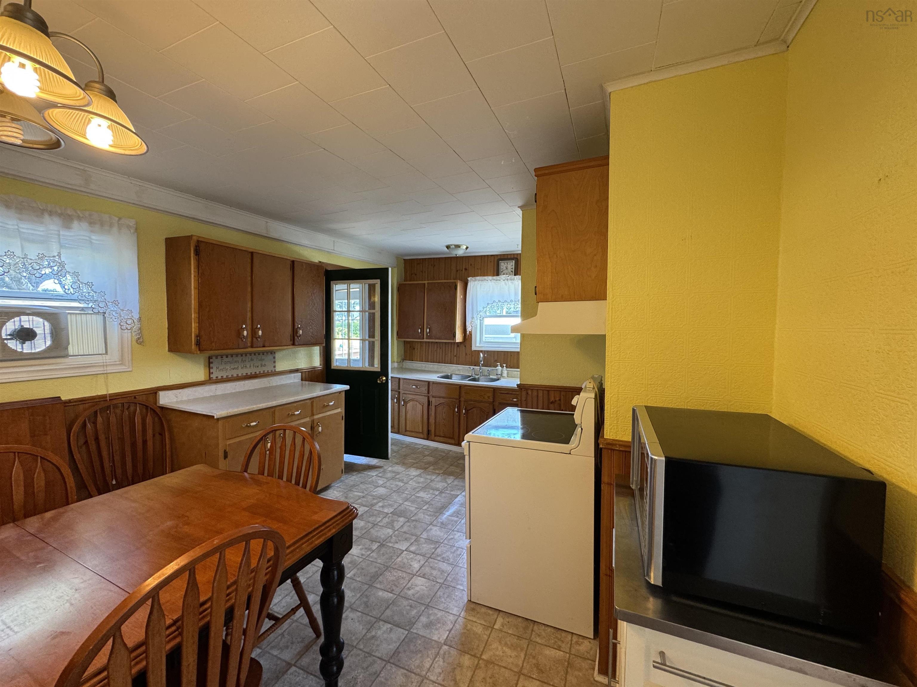 $54,500.00: 30 Pleasant Street, Dominion