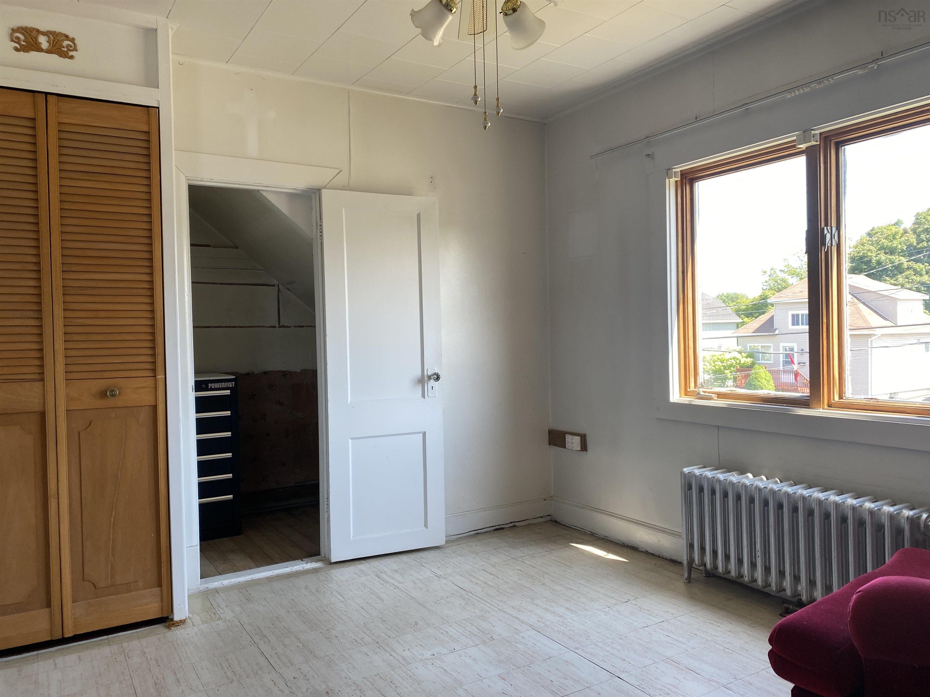 $129,900.00: 571 King Street, New Waterford