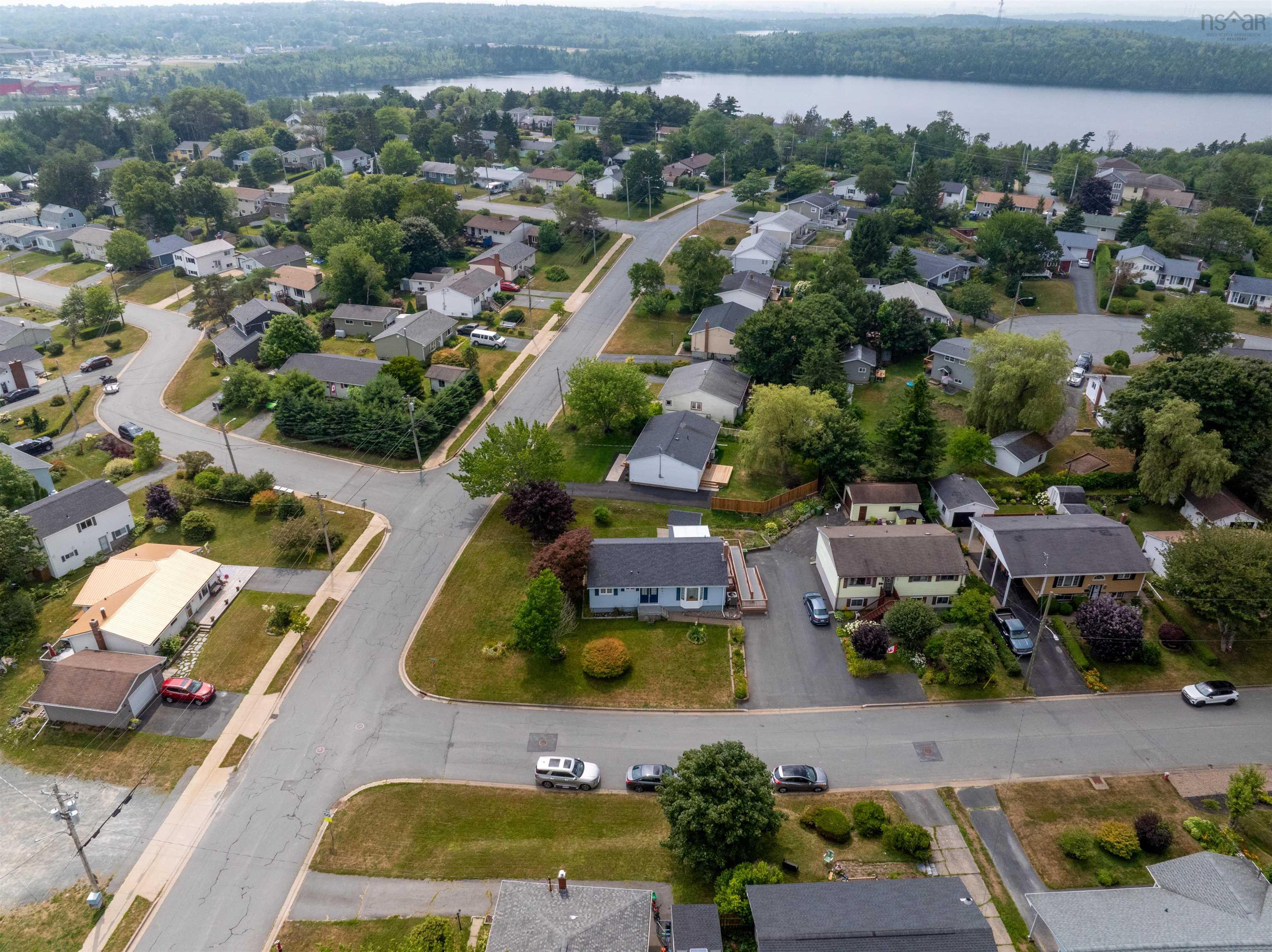 $494,900.00: 6 Codroy Avenue, Lake Loon