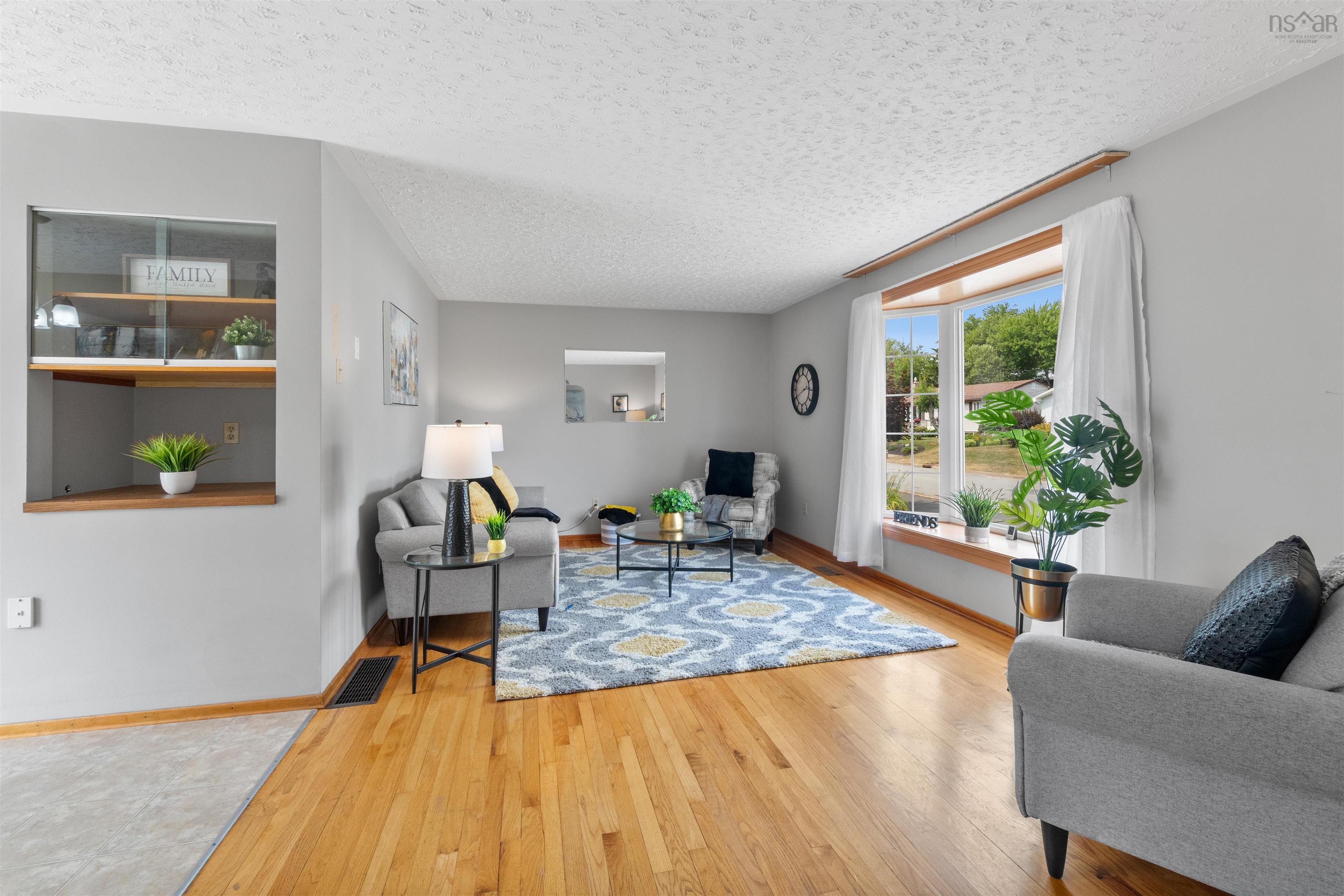 $494,900.00: 6 Codroy Avenue, Lake Loon