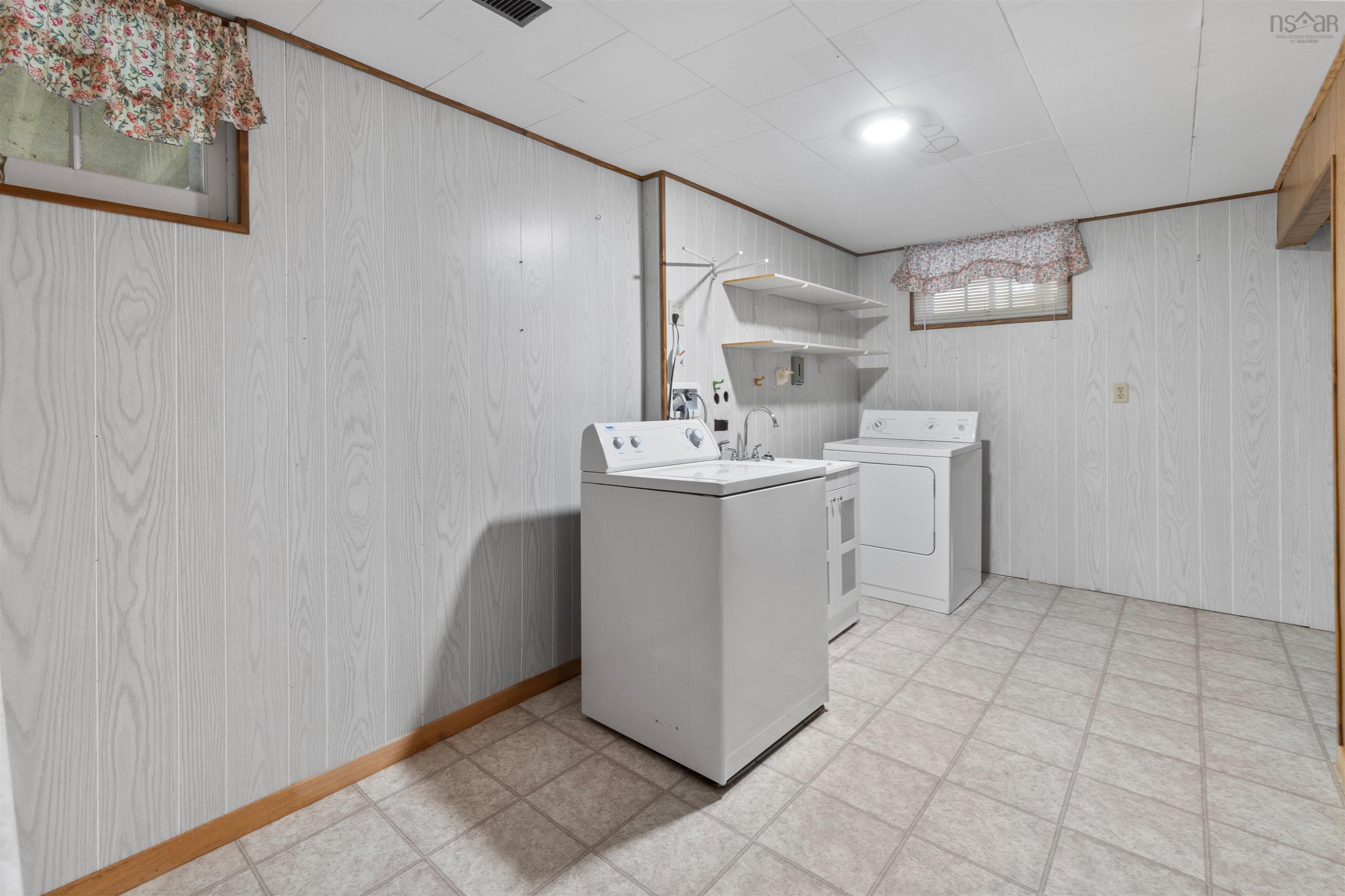 $494,900.00: 6 Codroy Avenue, Lake Loon