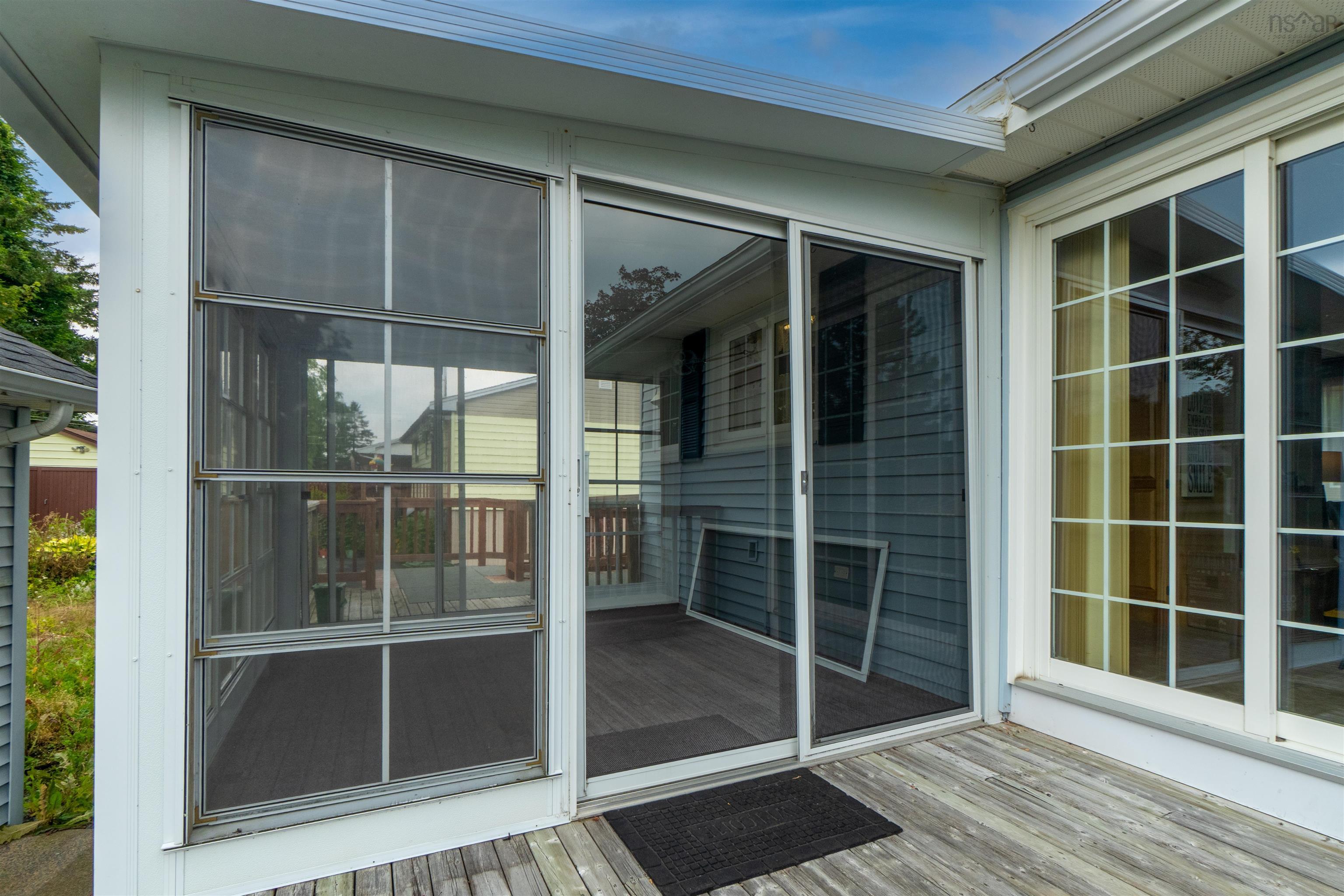 $494,900.00: 6 Codroy Avenue, Lake Loon