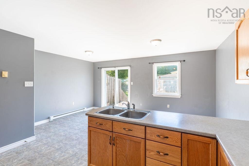 $389,900.00: 14 Everette Street, Woodside