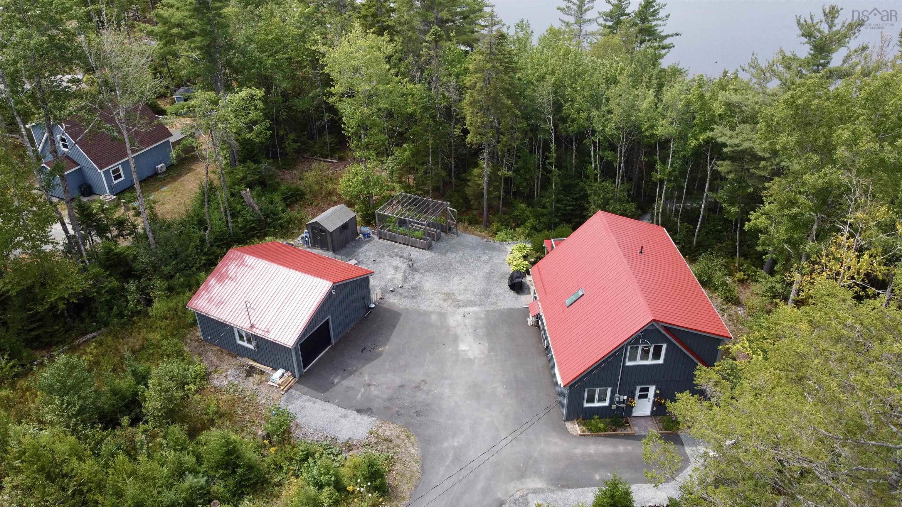 $749,900.00: 4 62 Western Point Lane, East Uniacke