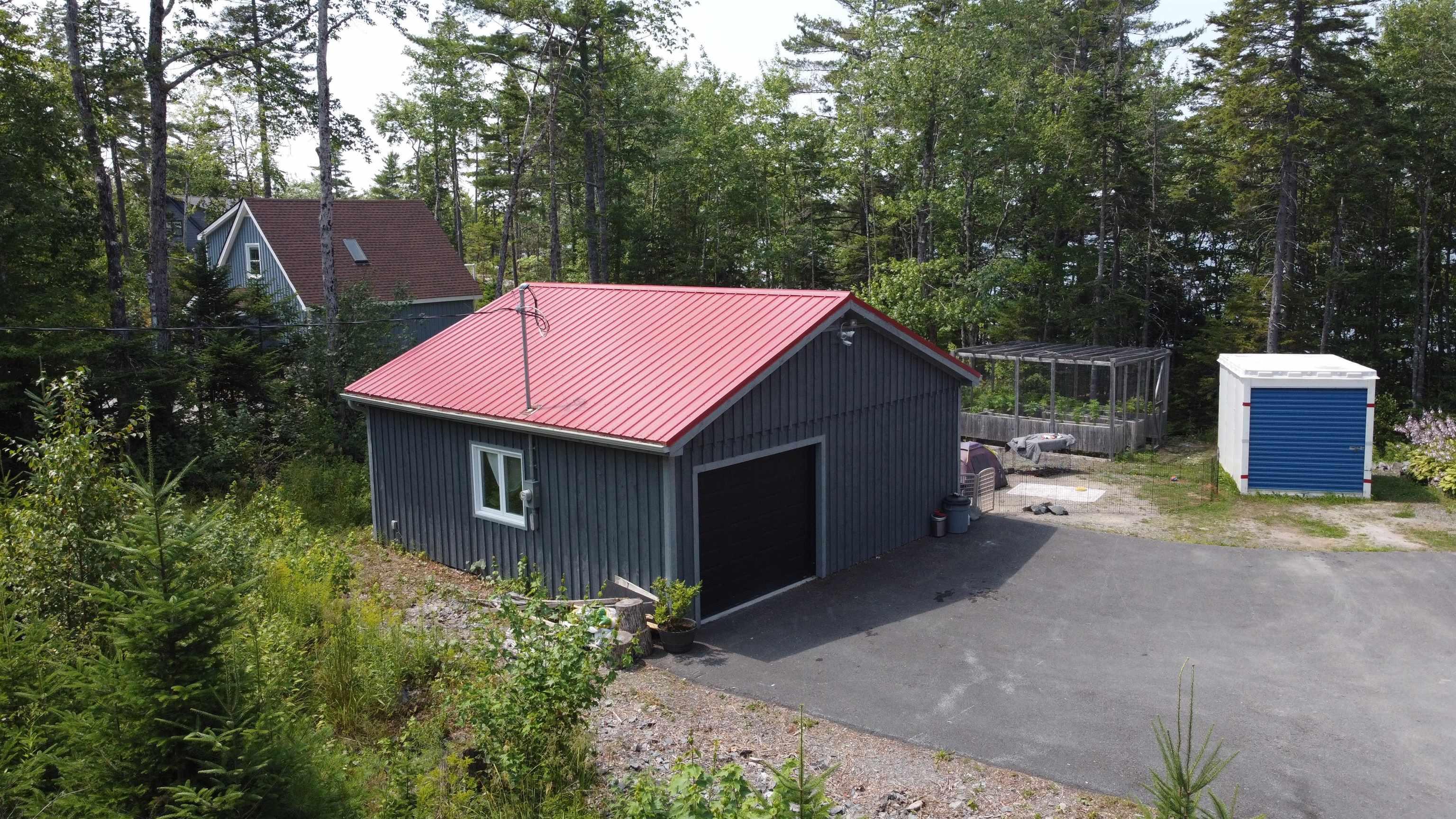 $749,900.00: 4 62 Western Point Lane, East Uniacke