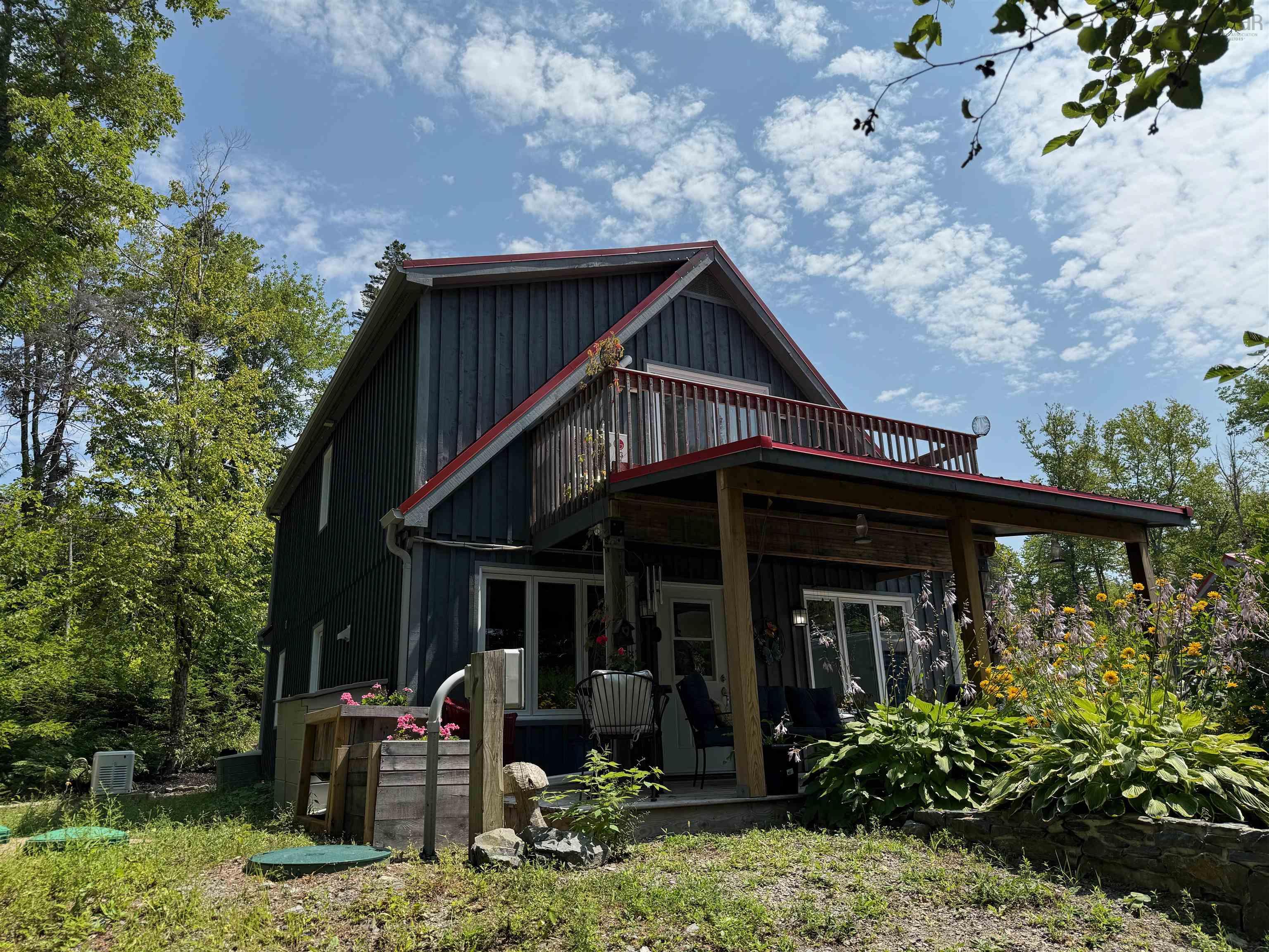 $749,900.00: 4 62 Western Point Lane, East Uniacke