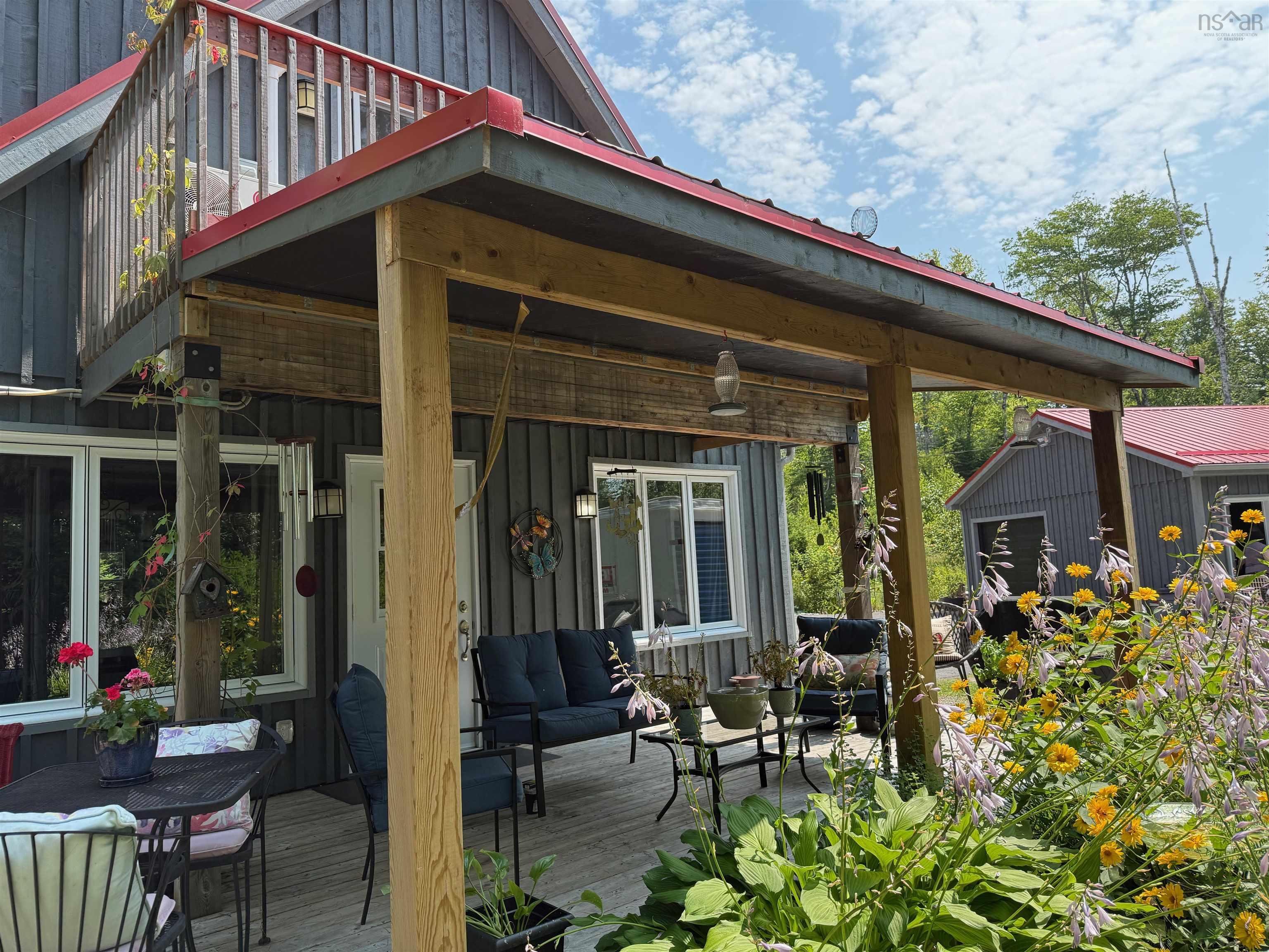 $749,900.00: 4 62 Western Point Lane, East Uniacke