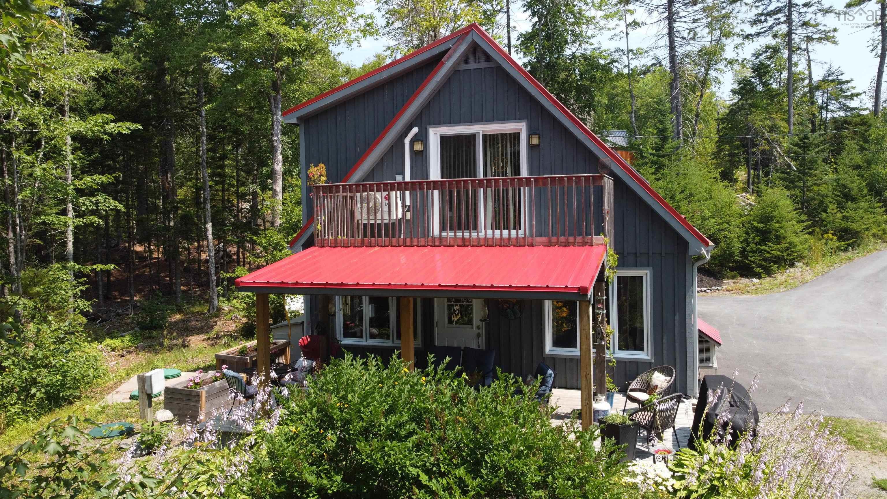 $749,900.00: 4 62 Western Point Lane, East Uniacke