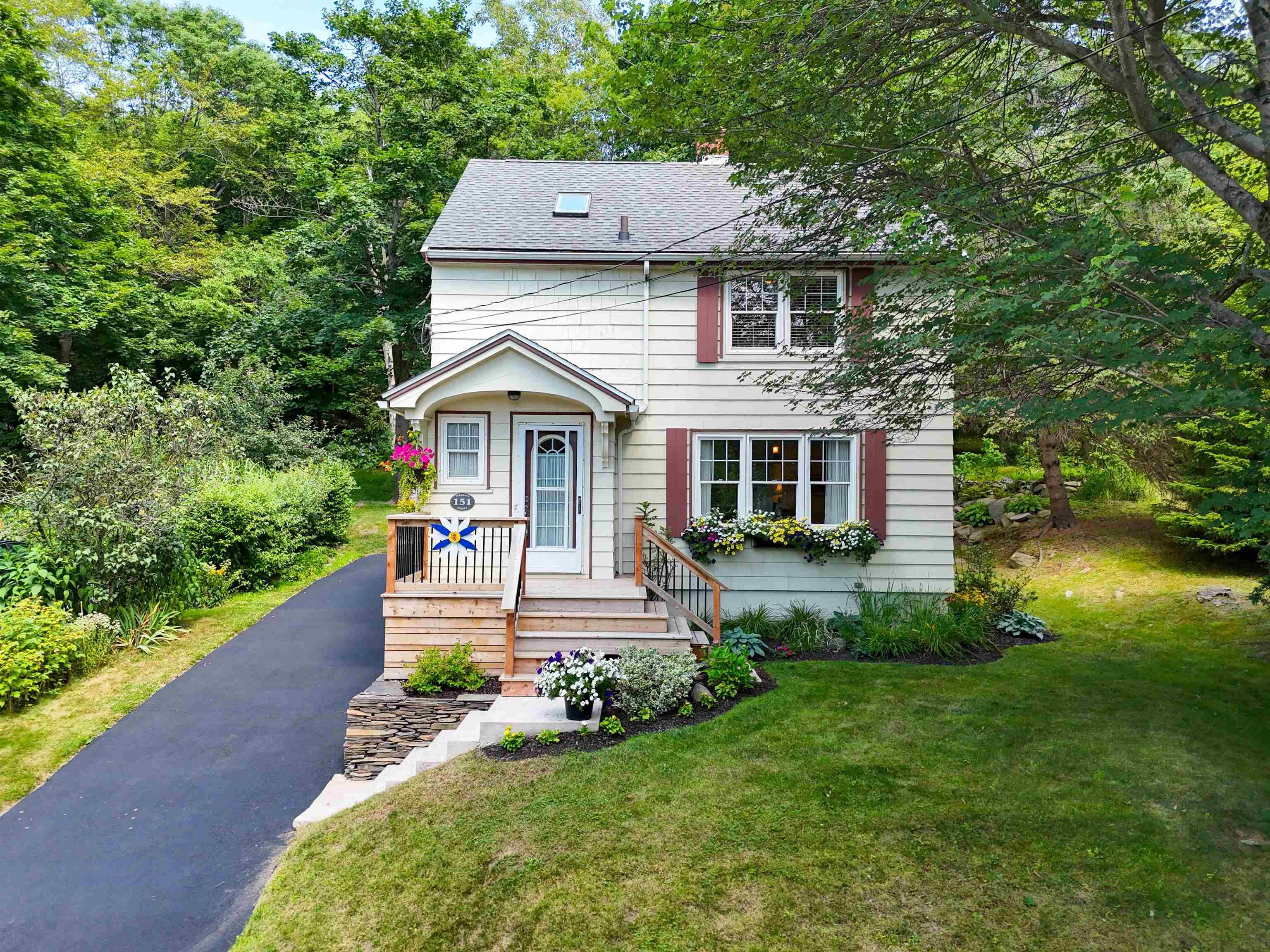 151 Pleasant Street, Dartmouth, NS (MLS® 202519891)