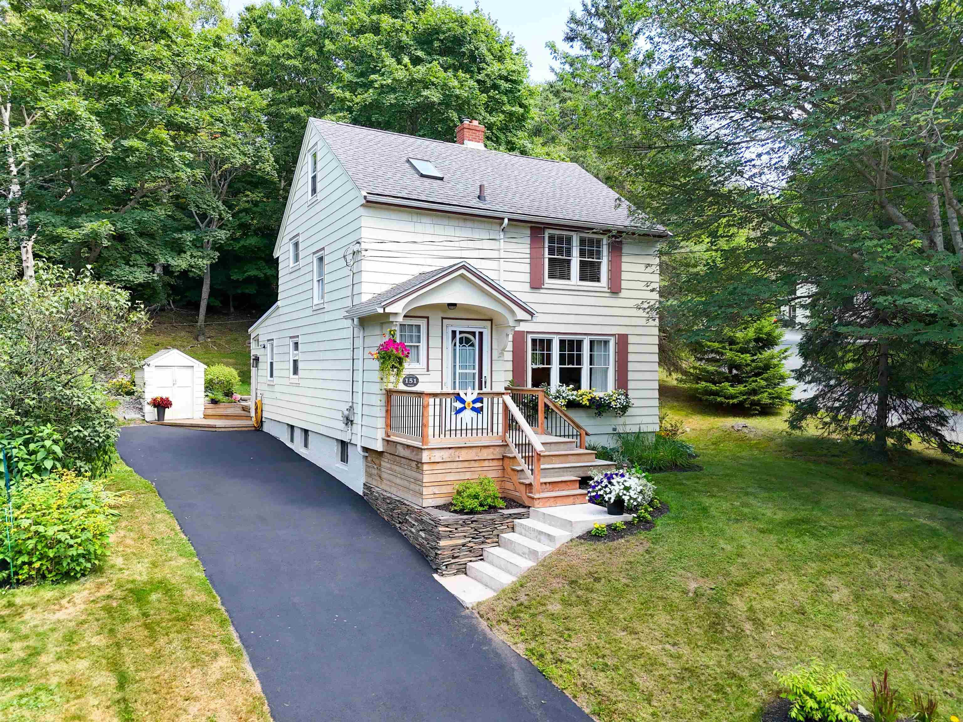 $618,900.00: 151 Pleasant Street, Dartmouth