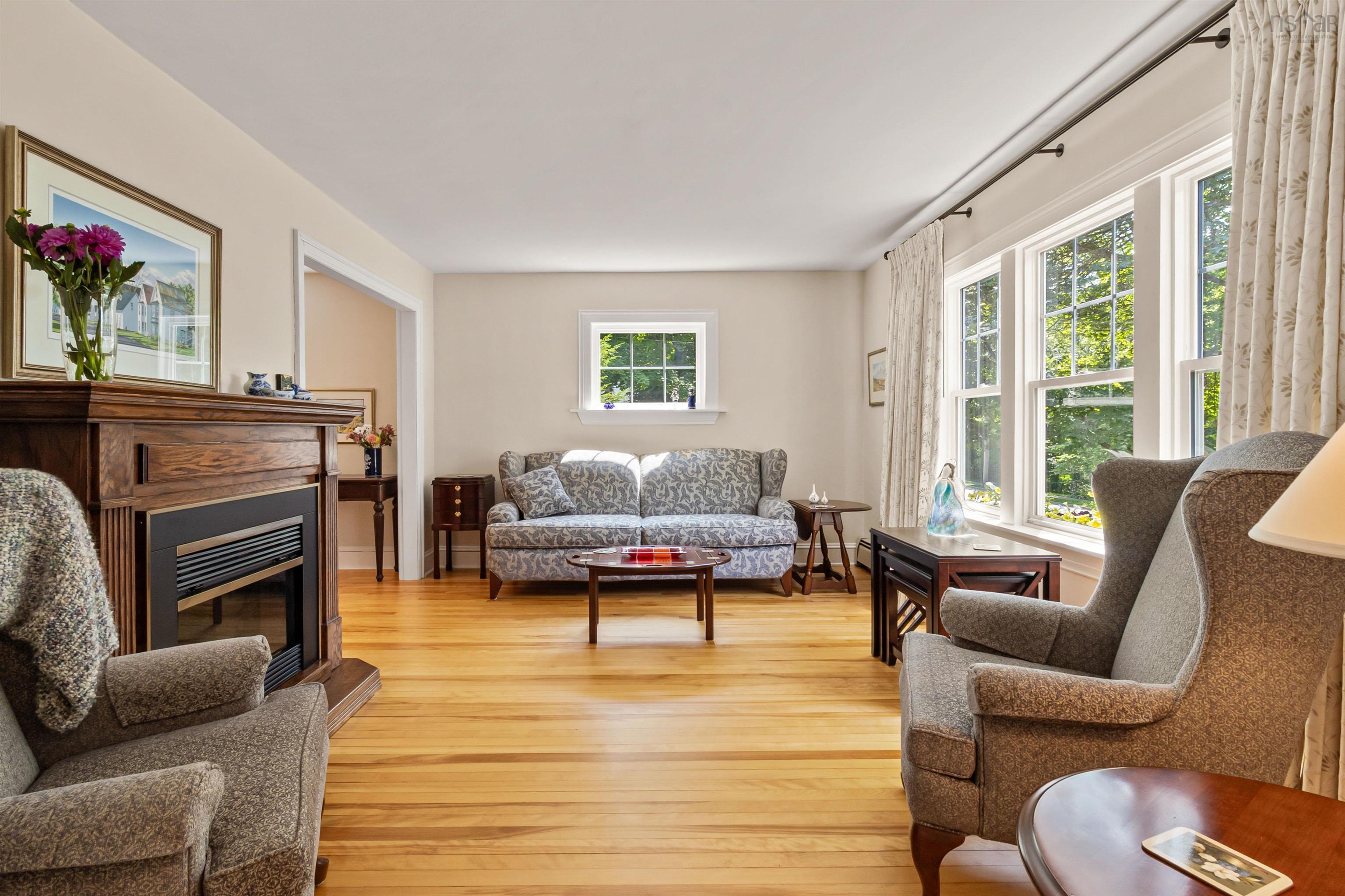 $618,900.00: 151 Pleasant Street, Dartmouth