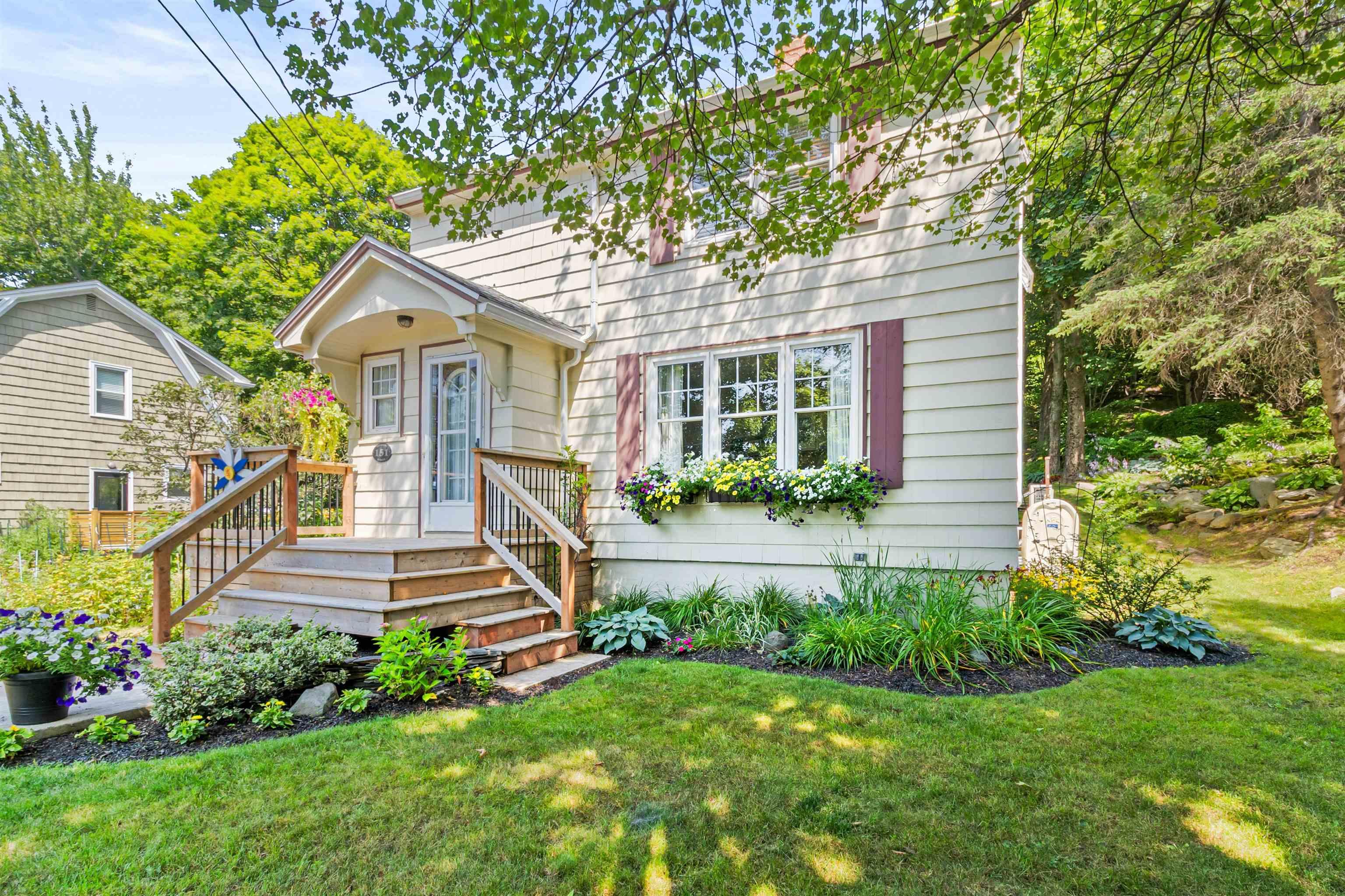 $618,900.00: 151 Pleasant Street, Dartmouth