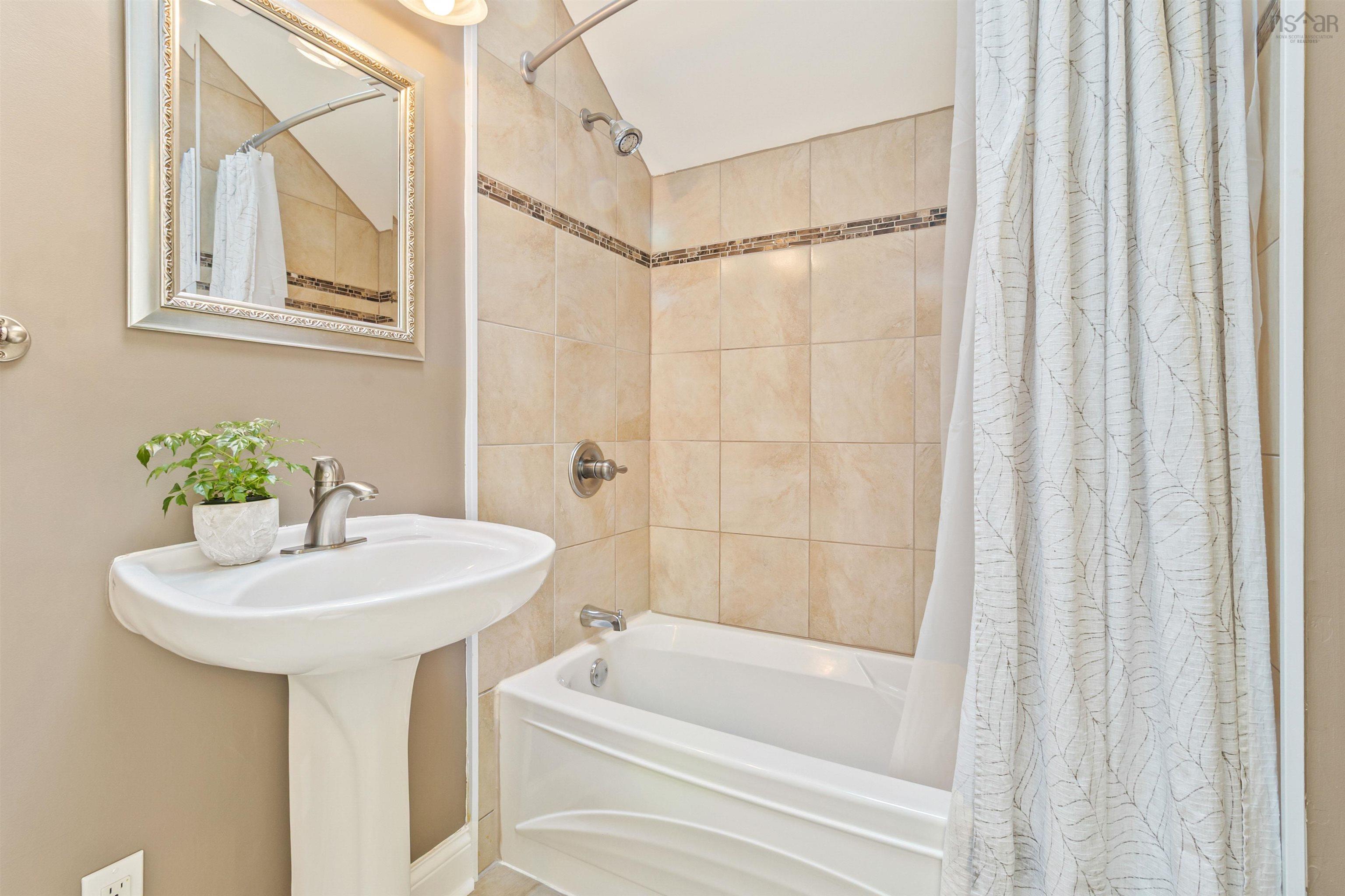 $618,900.00: 151 Pleasant Street, Dartmouth