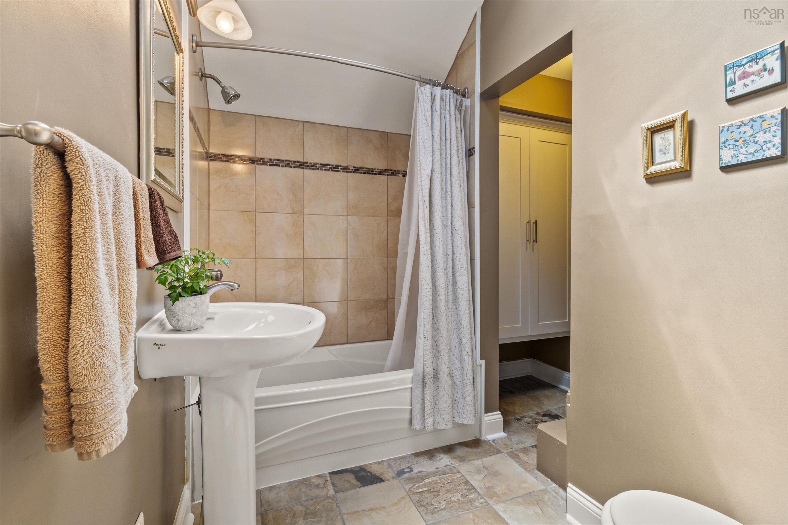 $618,900.00: 151 Pleasant Street, Dartmouth