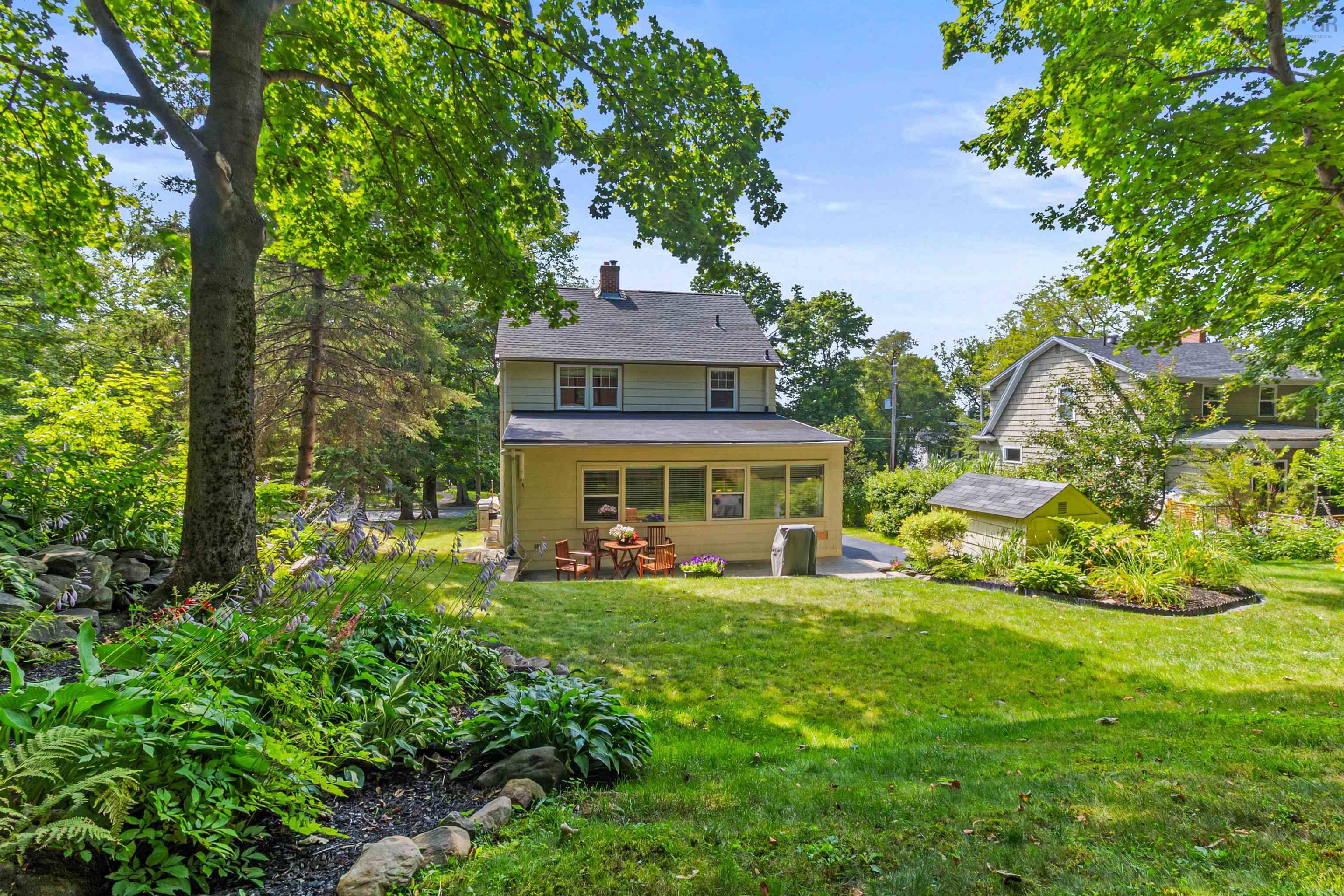 $618,900.00: 151 Pleasant Street, Dartmouth