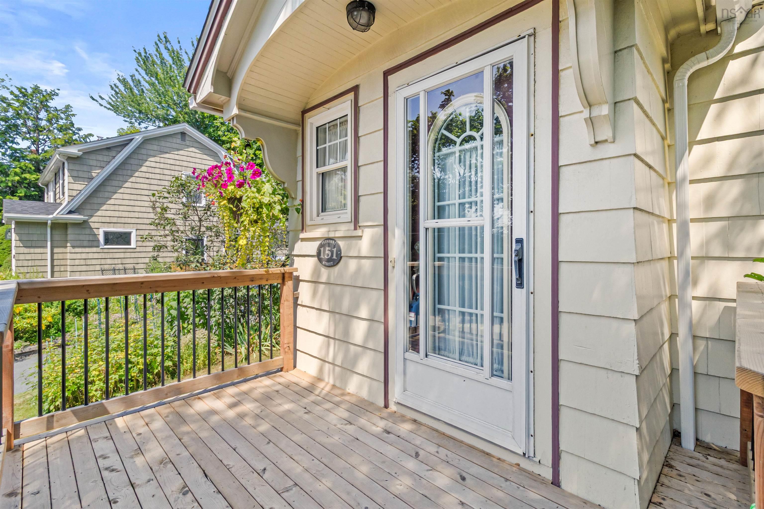 $618,900.00: 151 Pleasant Street, Dartmouth