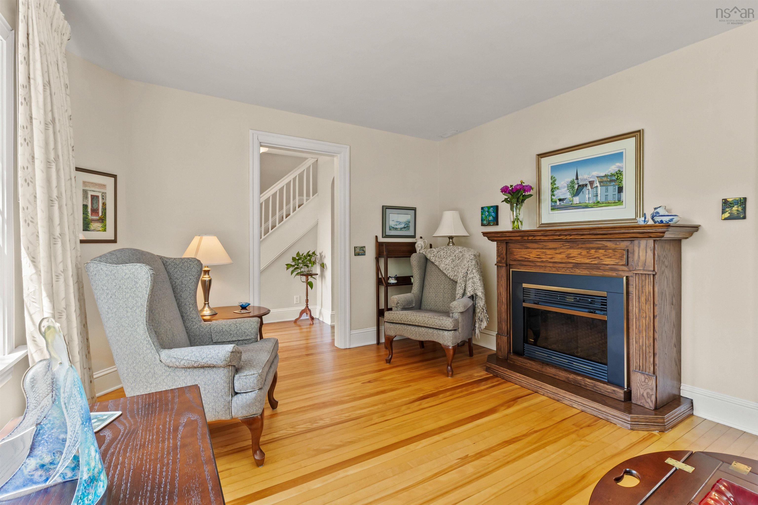 $618,900.00: 151 Pleasant Street, Dartmouth