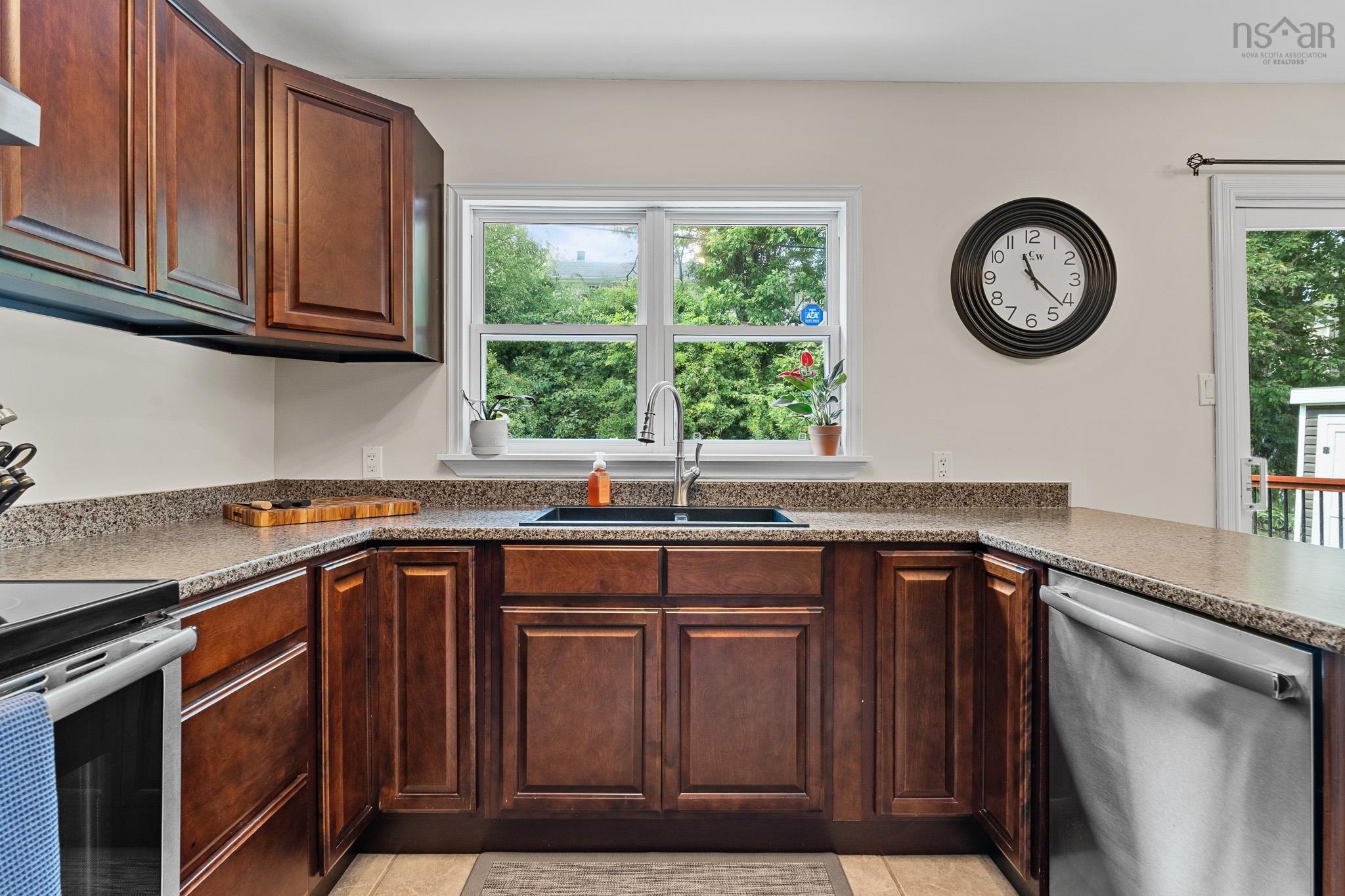 $474,900.00: 2 Candlewood Lane, Lower Sackville