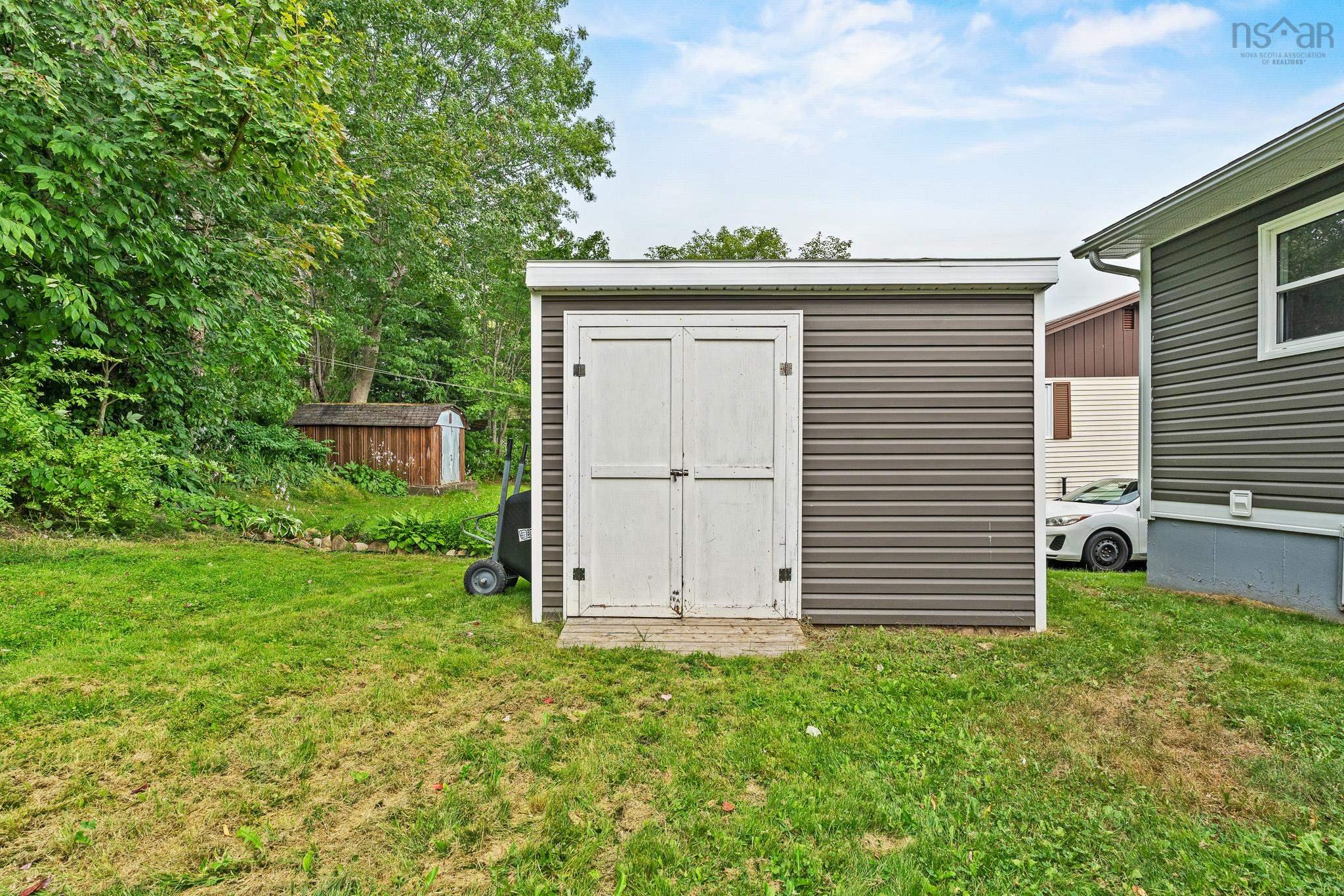 $474,900.00: 2 Candlewood Lane, Lower Sackville