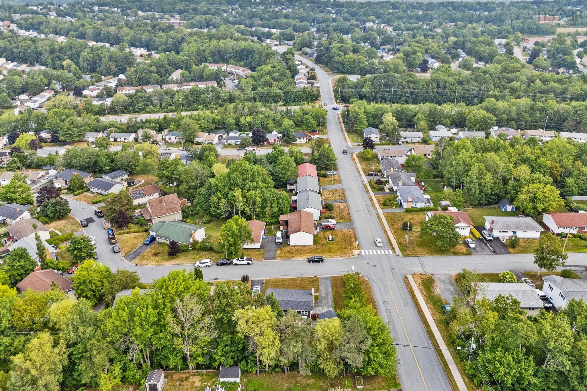 $474,900.00: 2 Candlewood Lane, Lower Sackville