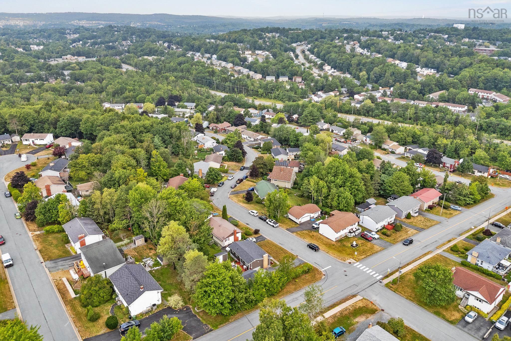 $474,900.00: 2 Candlewood Lane, Lower Sackville