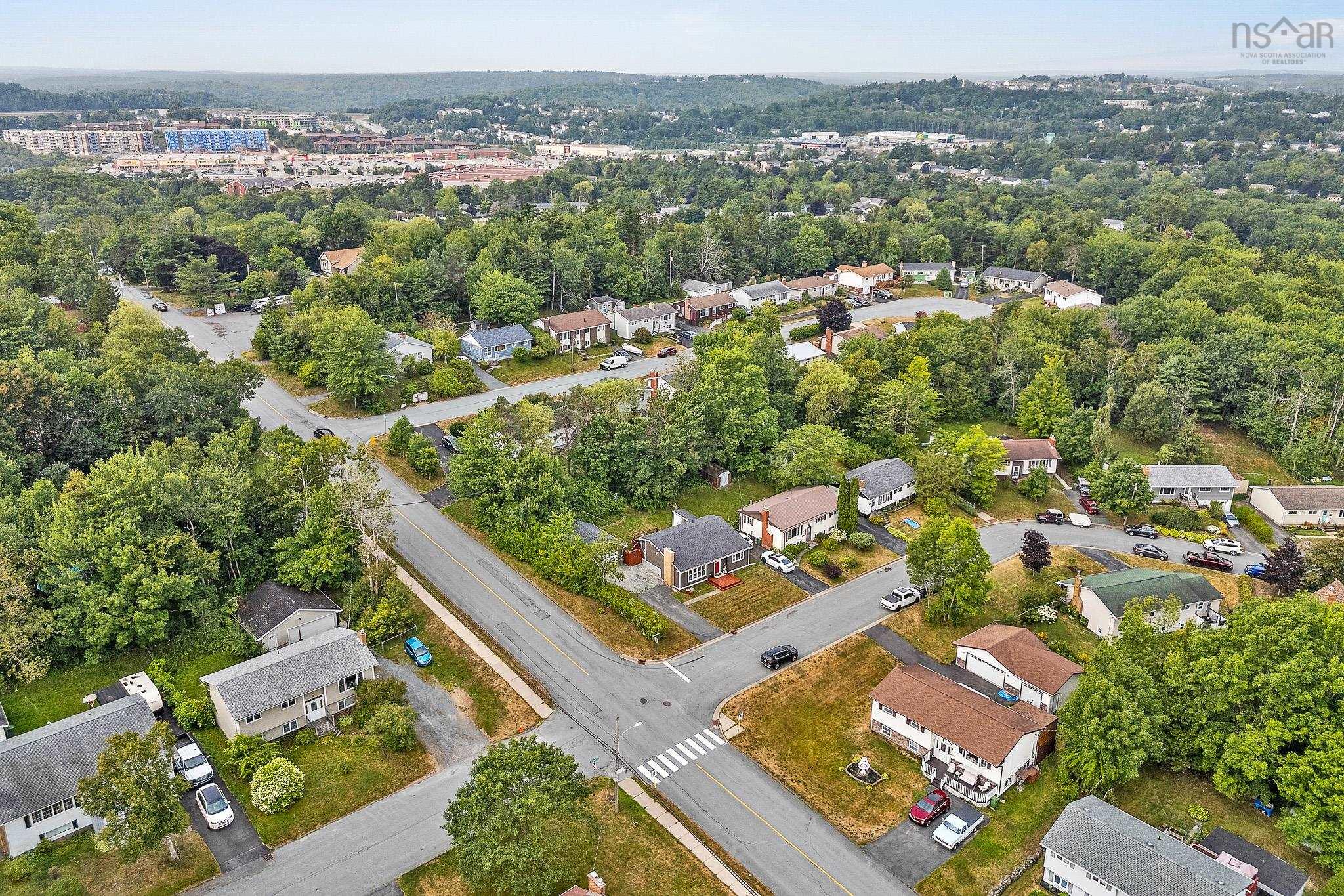 $474,900.00: 2 Candlewood Lane, Lower Sackville