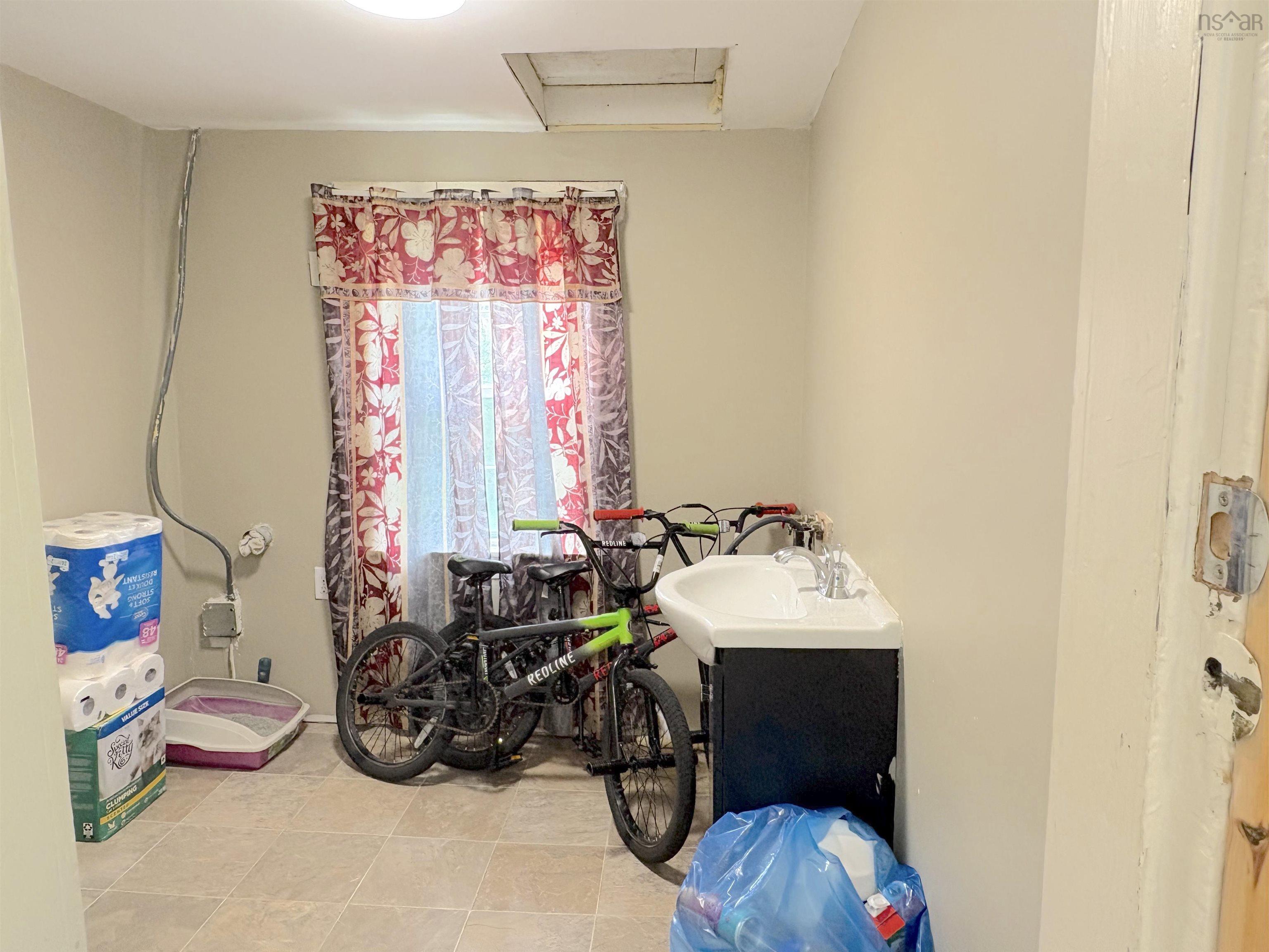 $99,999.00: 107 Parr Street, Shelburne