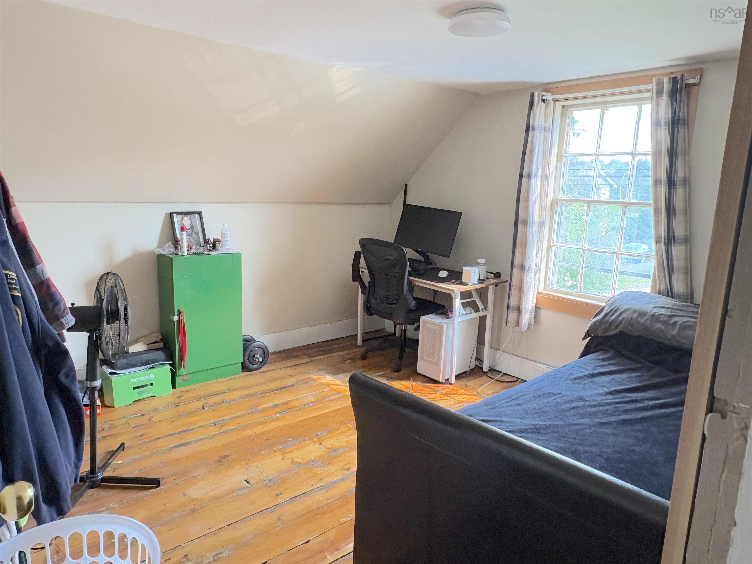 $99,999.00: 107 Parr Street, Shelburne