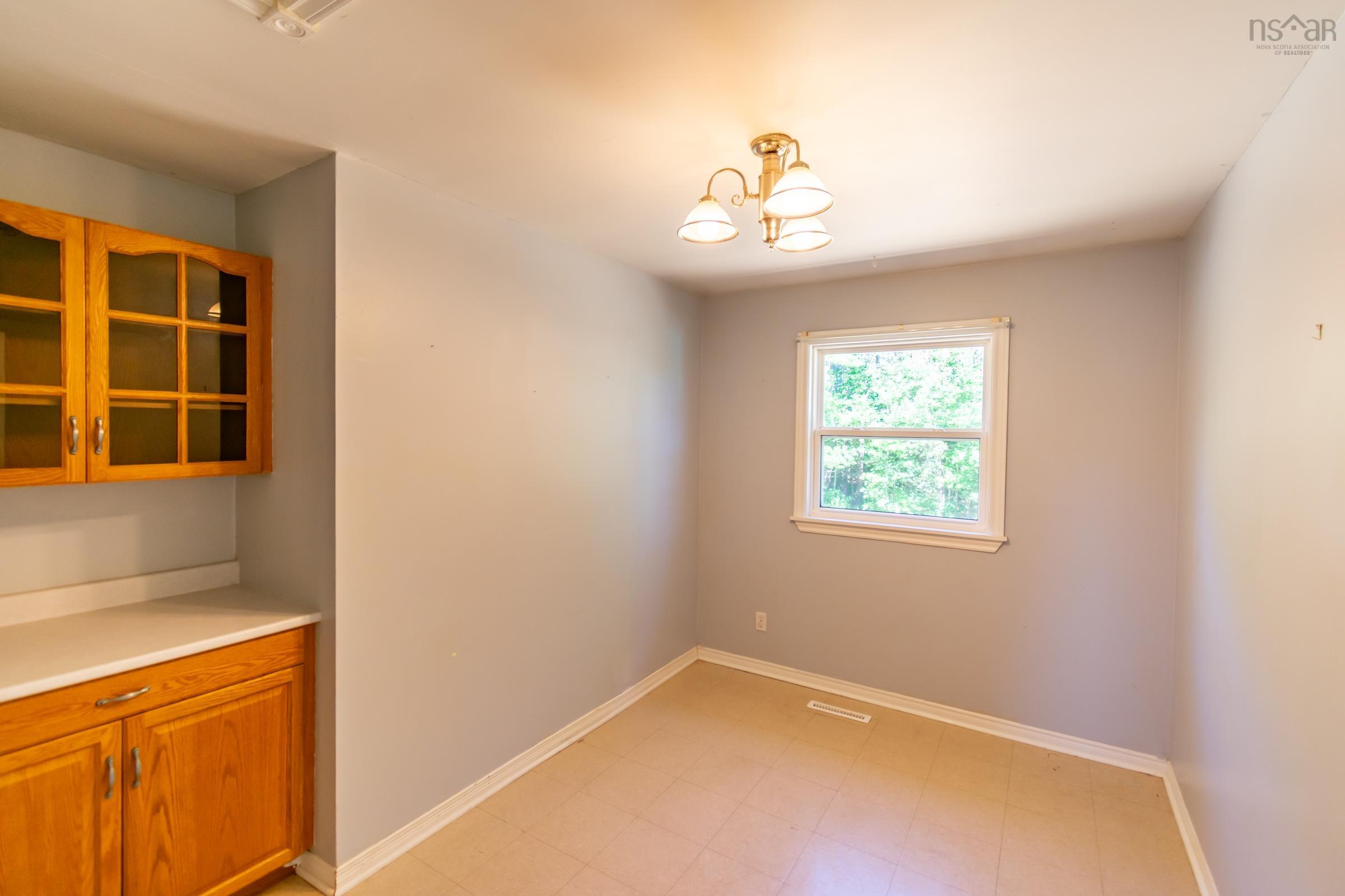 $349,900.00: 495 Pine Ridge Avenue, Kingston