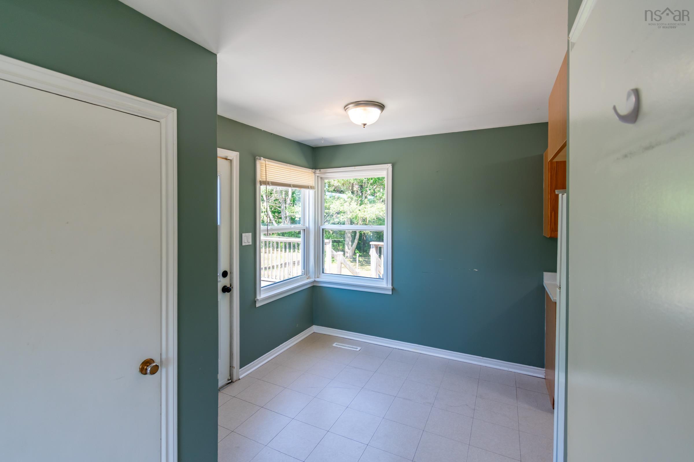 $349,900.00: 495 Pine Ridge Avenue, Kingston