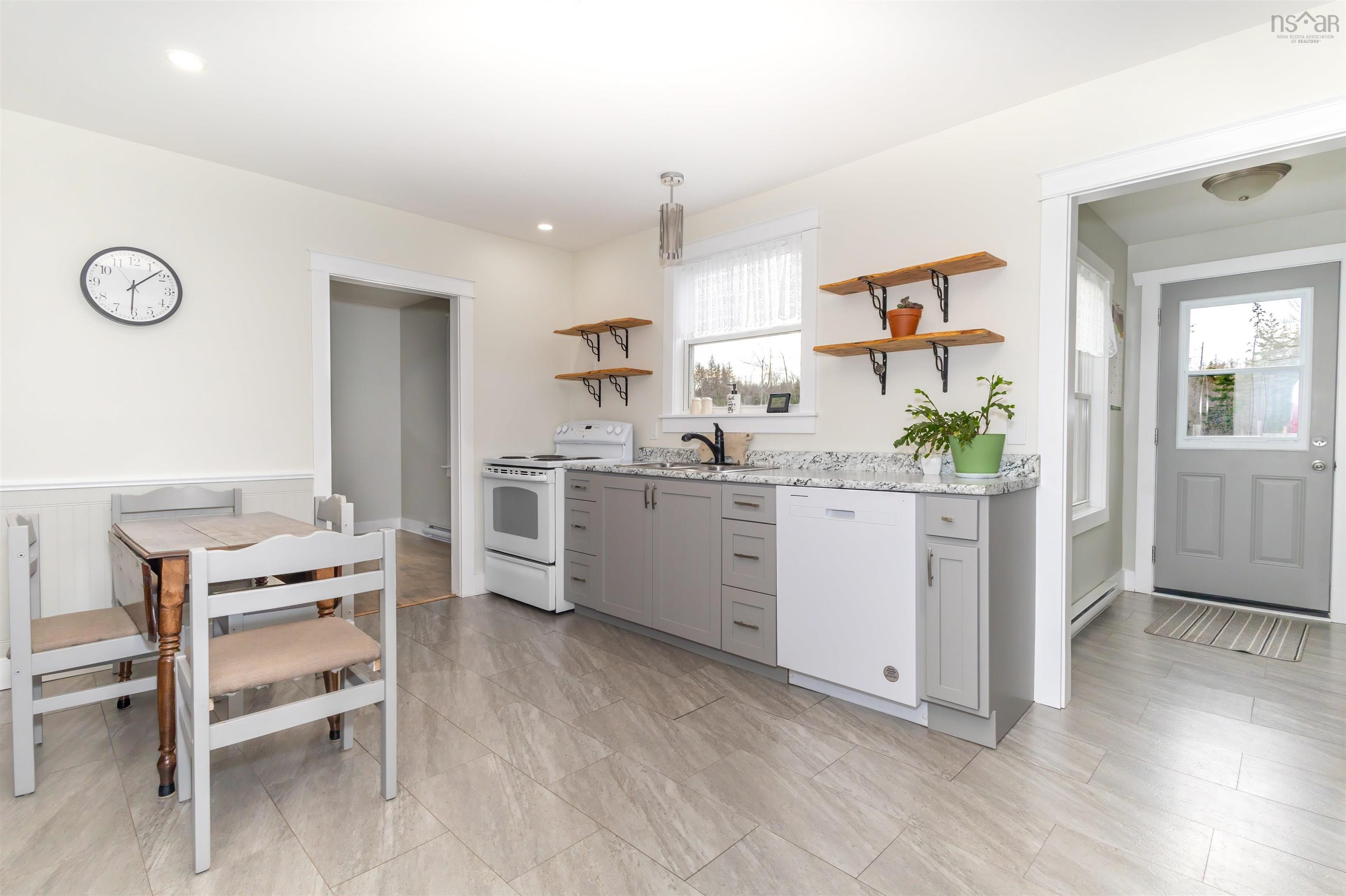 $474,000.00: 2792 Grand Mira North Road, Marion Bridge